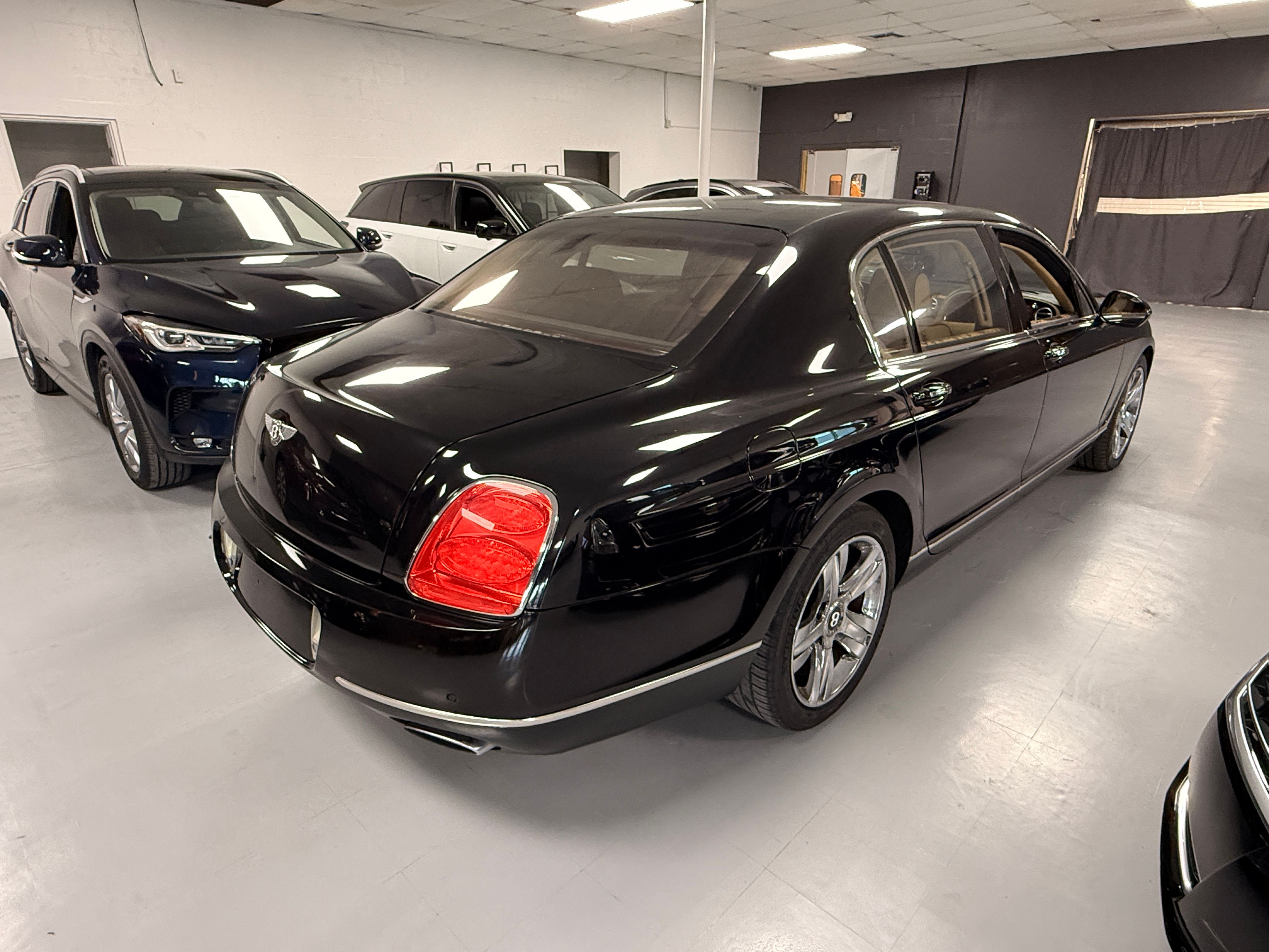 2013 BENTLEY Continental Black - Photo 2 of 7