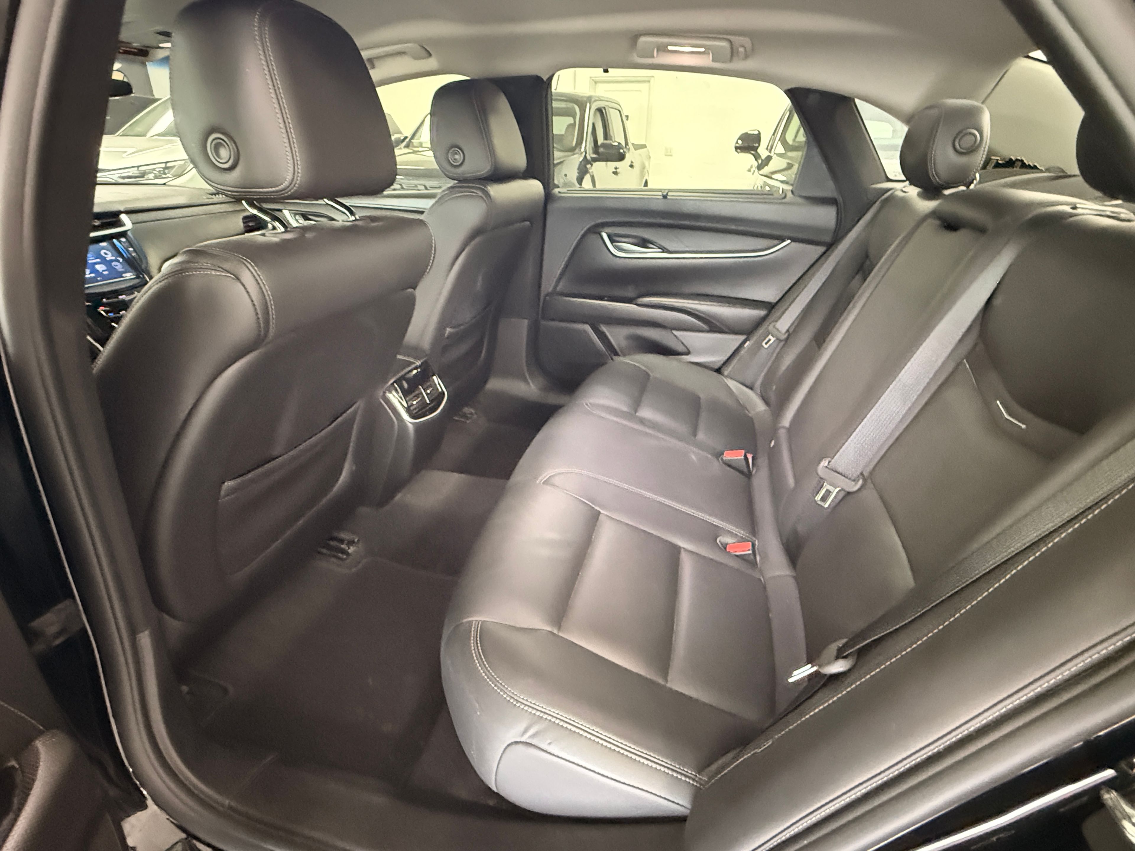 2017 CADILLAC XTS Black - Photo 6 of 8