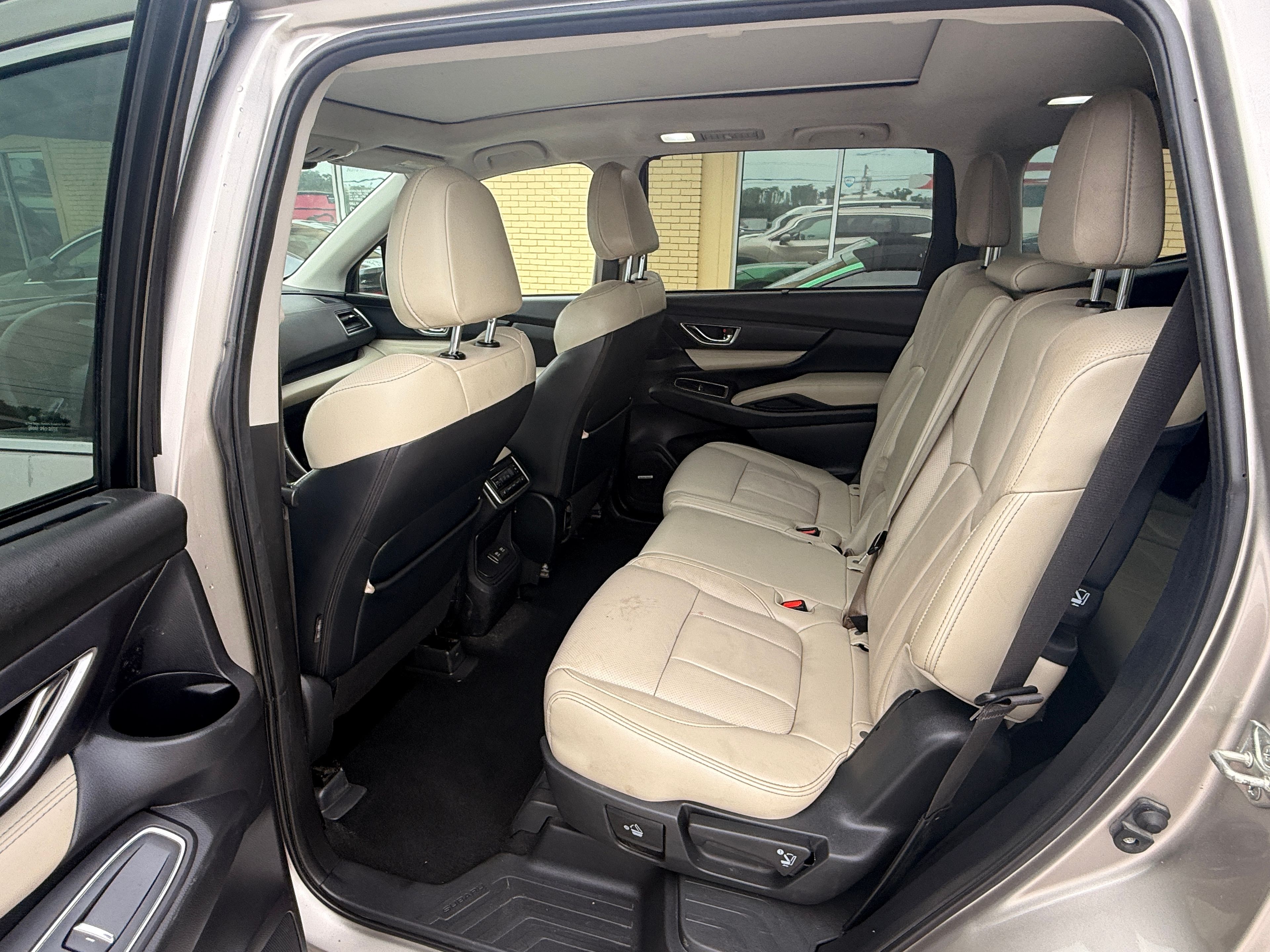 2019 Subaru Ascent - Photo 5 of 8