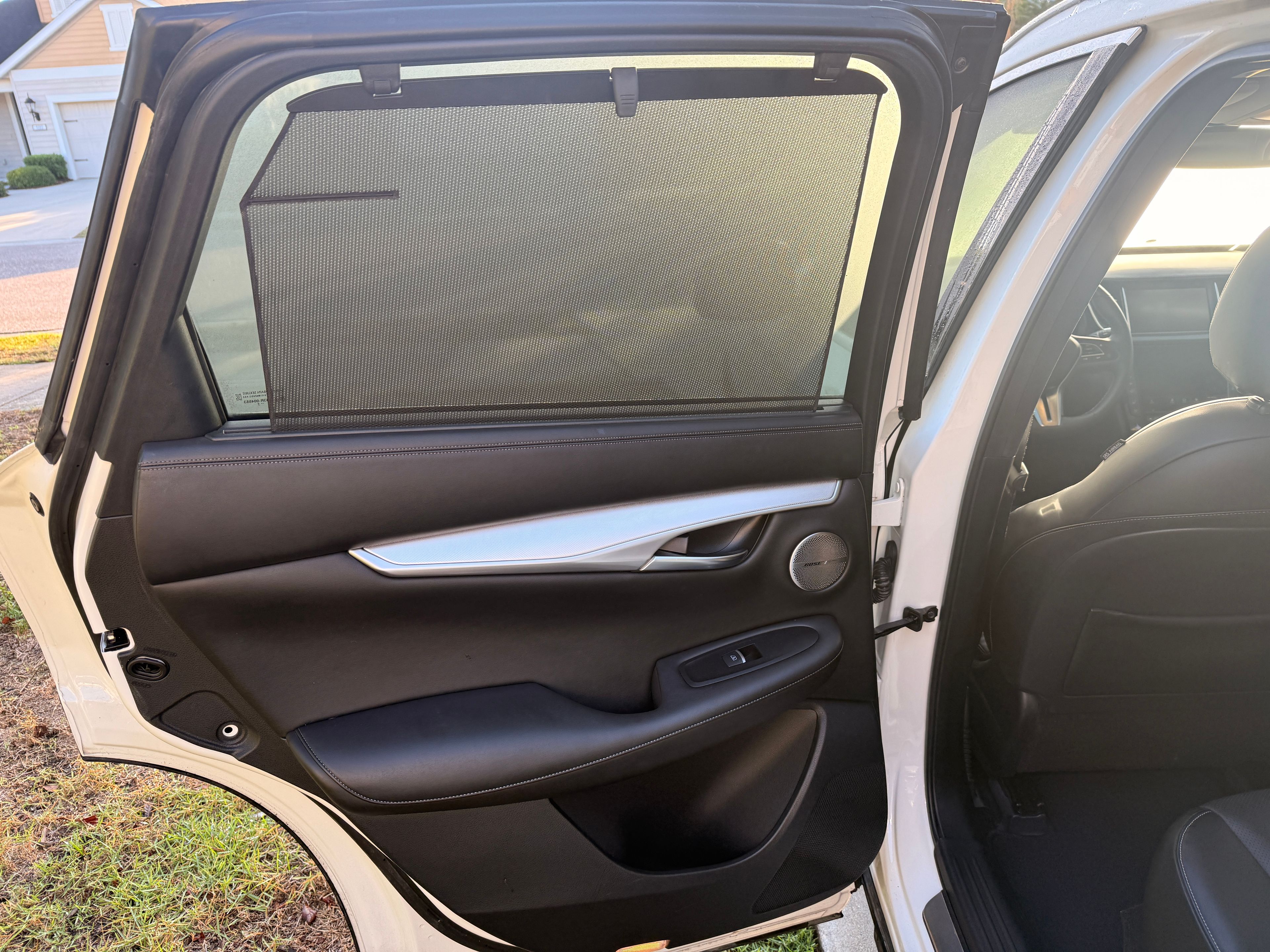 2022 INFINITI QX50 Black - Photo 6 of 10