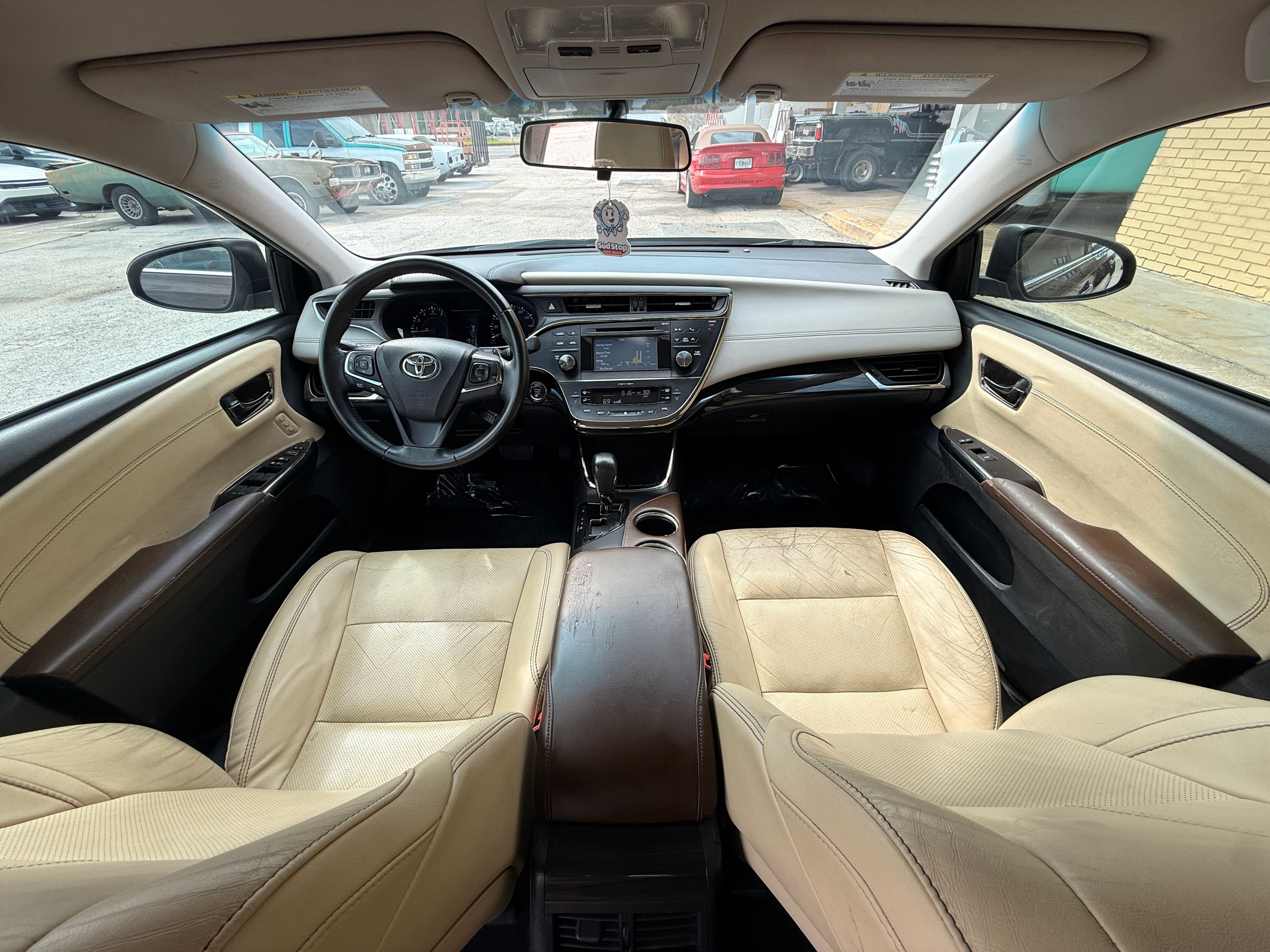 2015 Toyota Avalon Burgundy - Photo 5 of 7