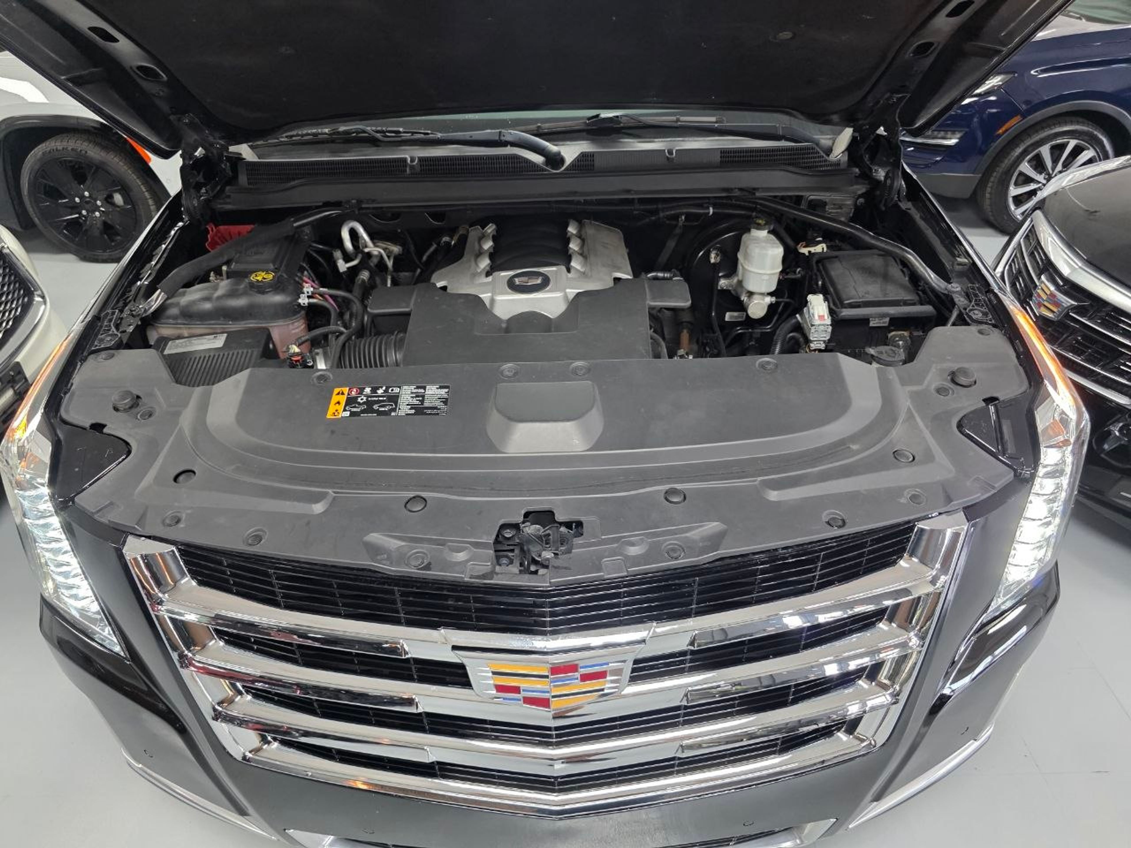 2020 CADILLAC Escalade Black - Photo 5 of 12