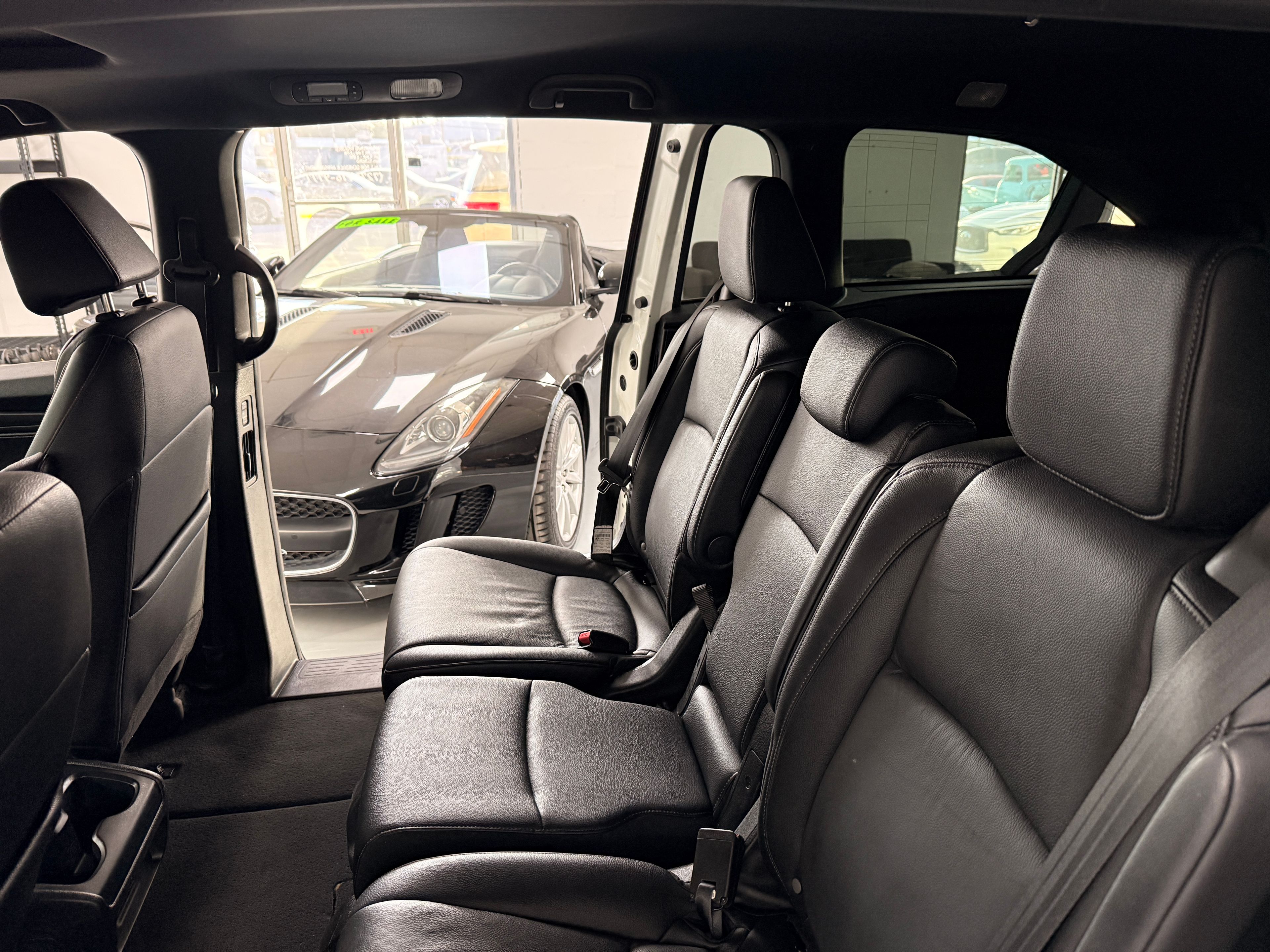 2023 Honda Odyssey Black - Photo 6 of 8