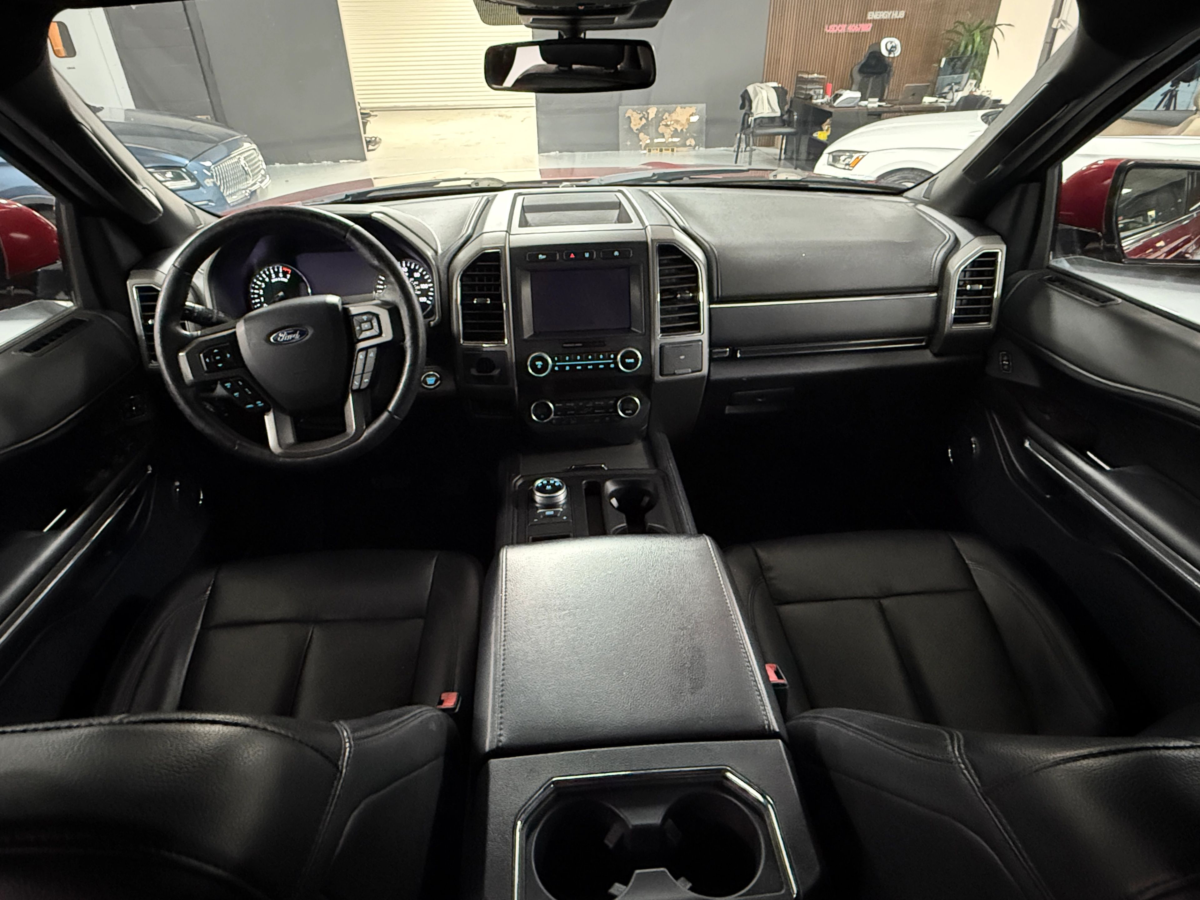 2019 Ford Expedition MAX Beige - Photo 5 of 10