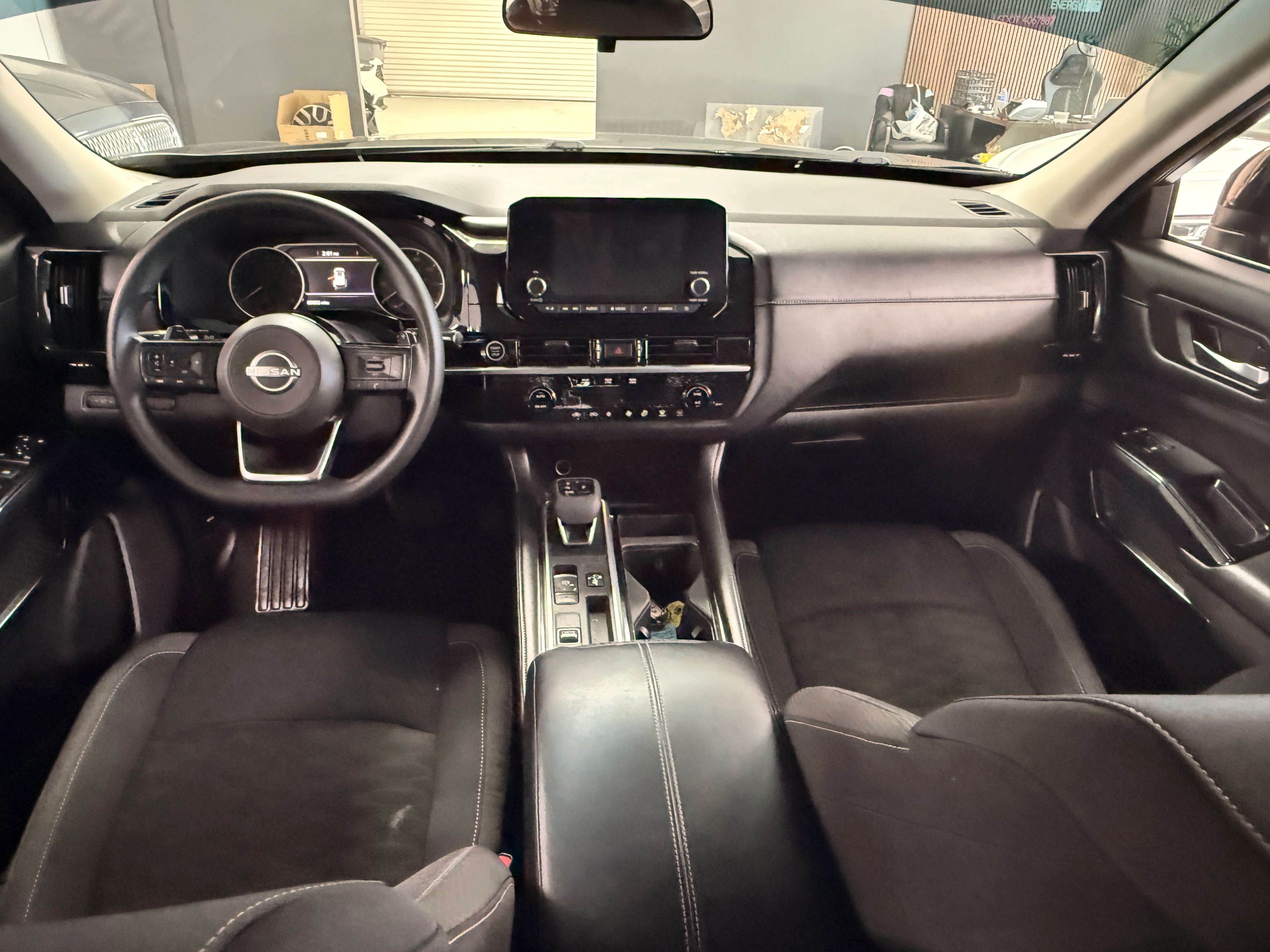 2022 Nissan Pathfinder Black - Photo 5 of 8