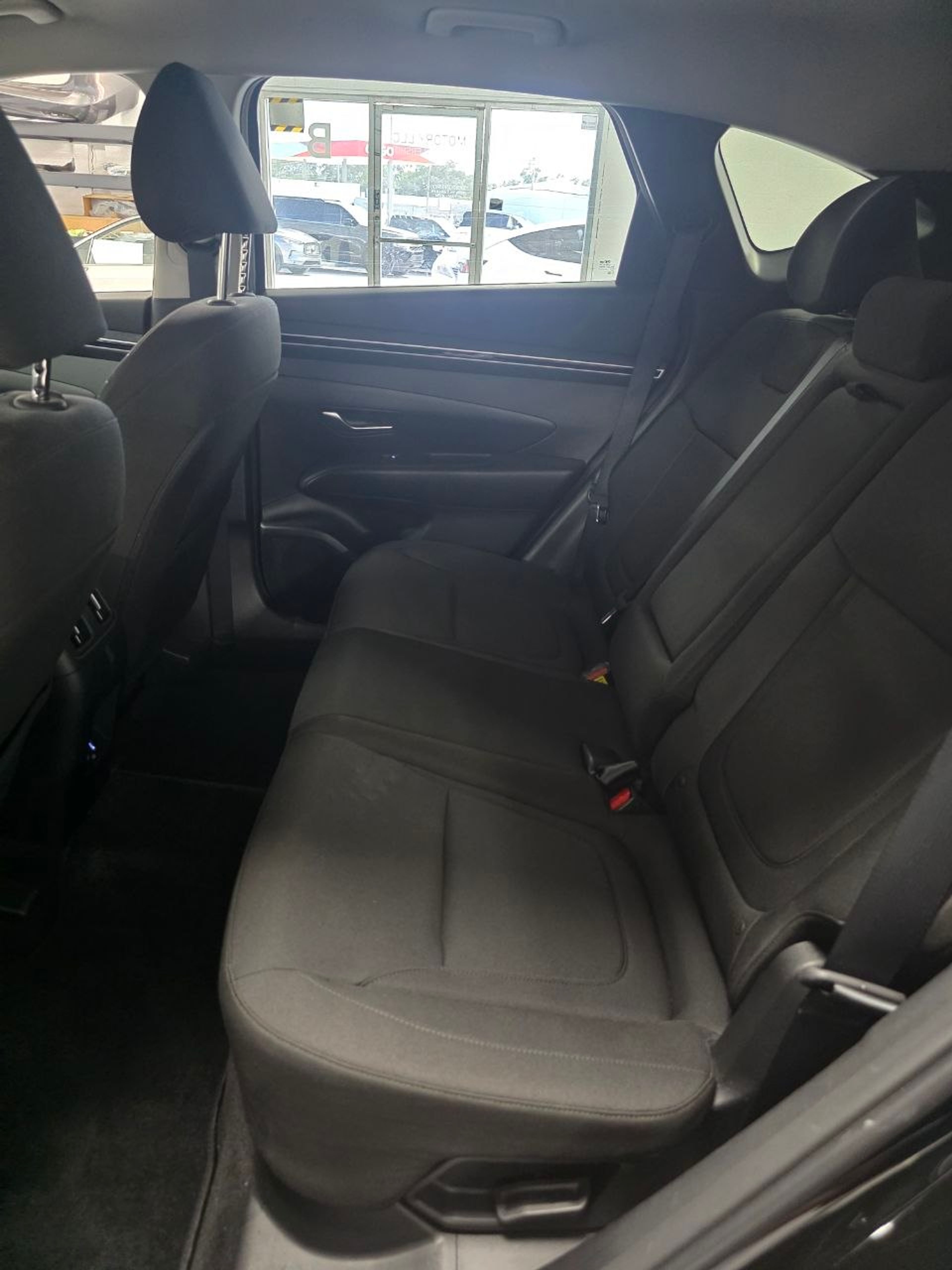 2023 Hyundai Tucson Black - Photo 9 of 12