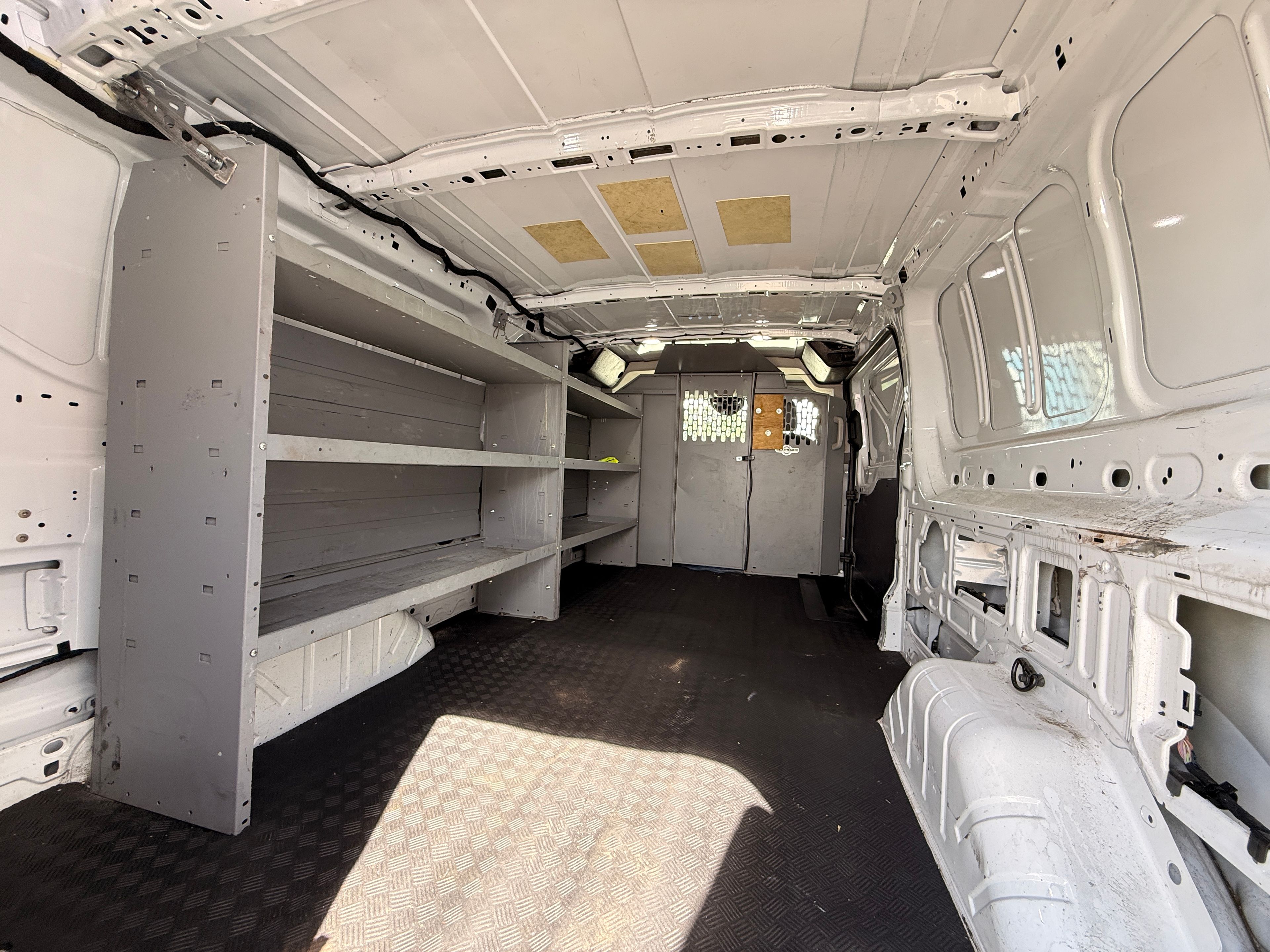 2020 Ford Transit White - Photo 5 of 8