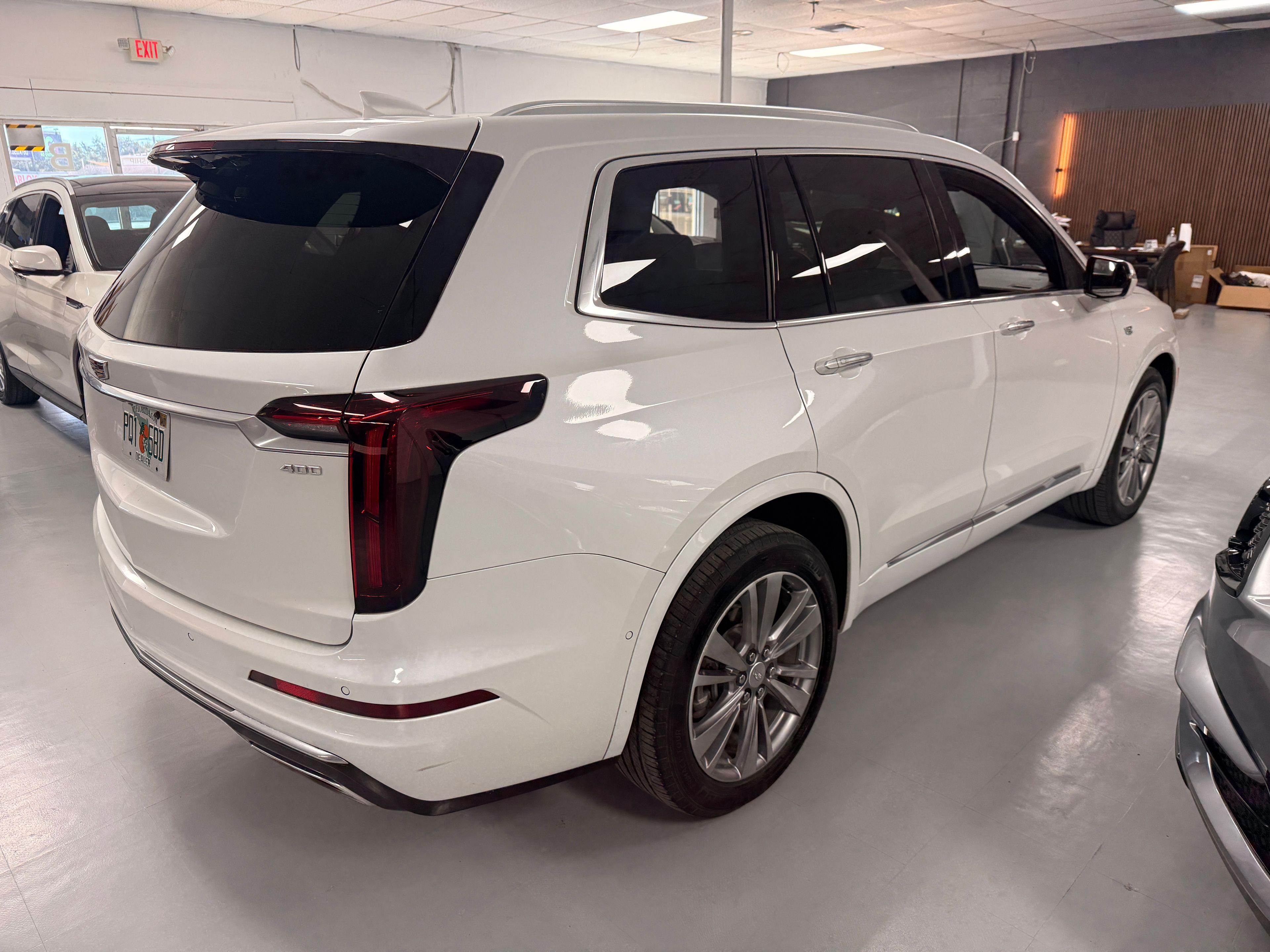 2023 CADILLAC XT6 White - Photo 3 of 7