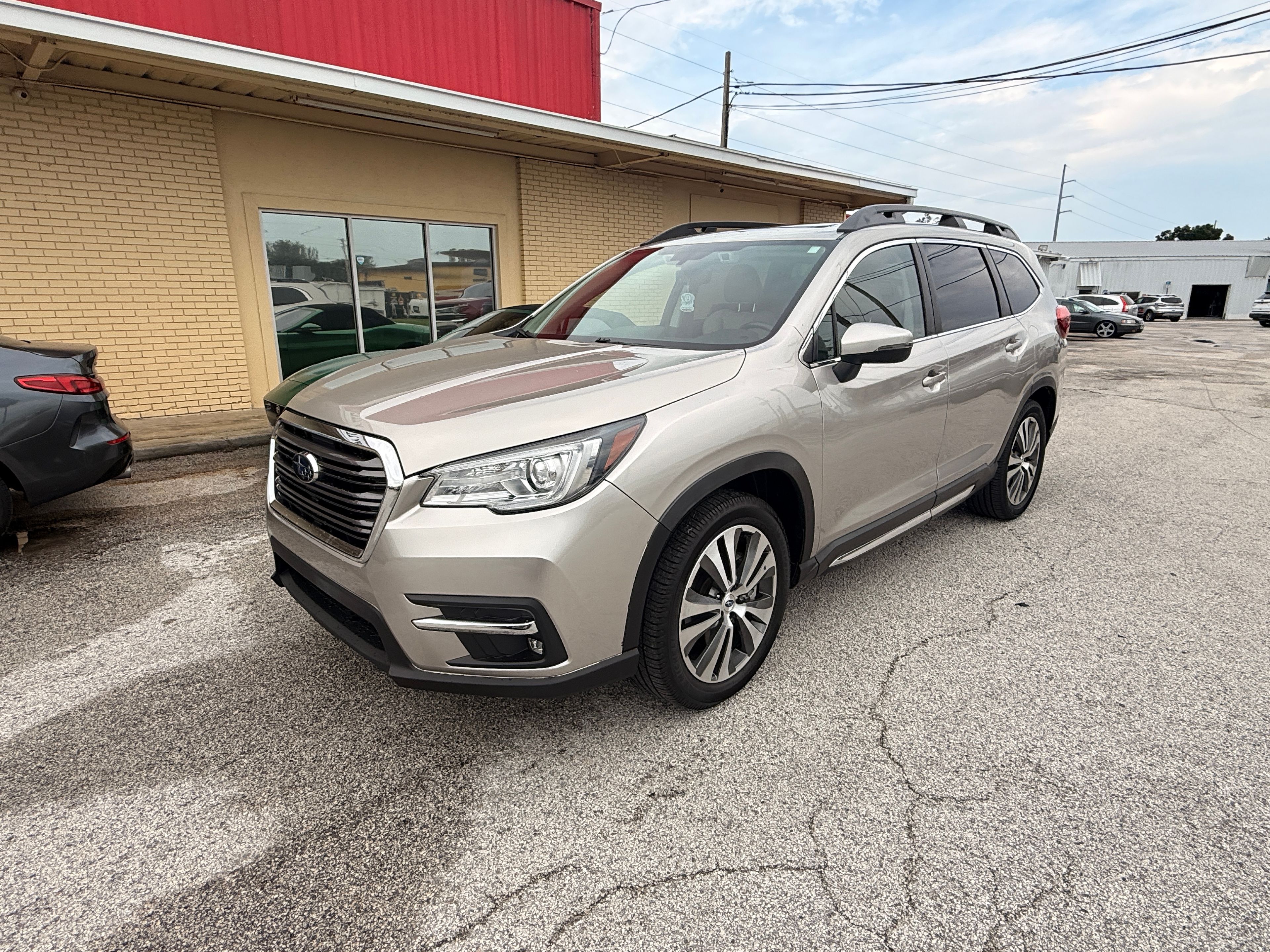 2019 Subaru Ascent - Photo 1 of 8