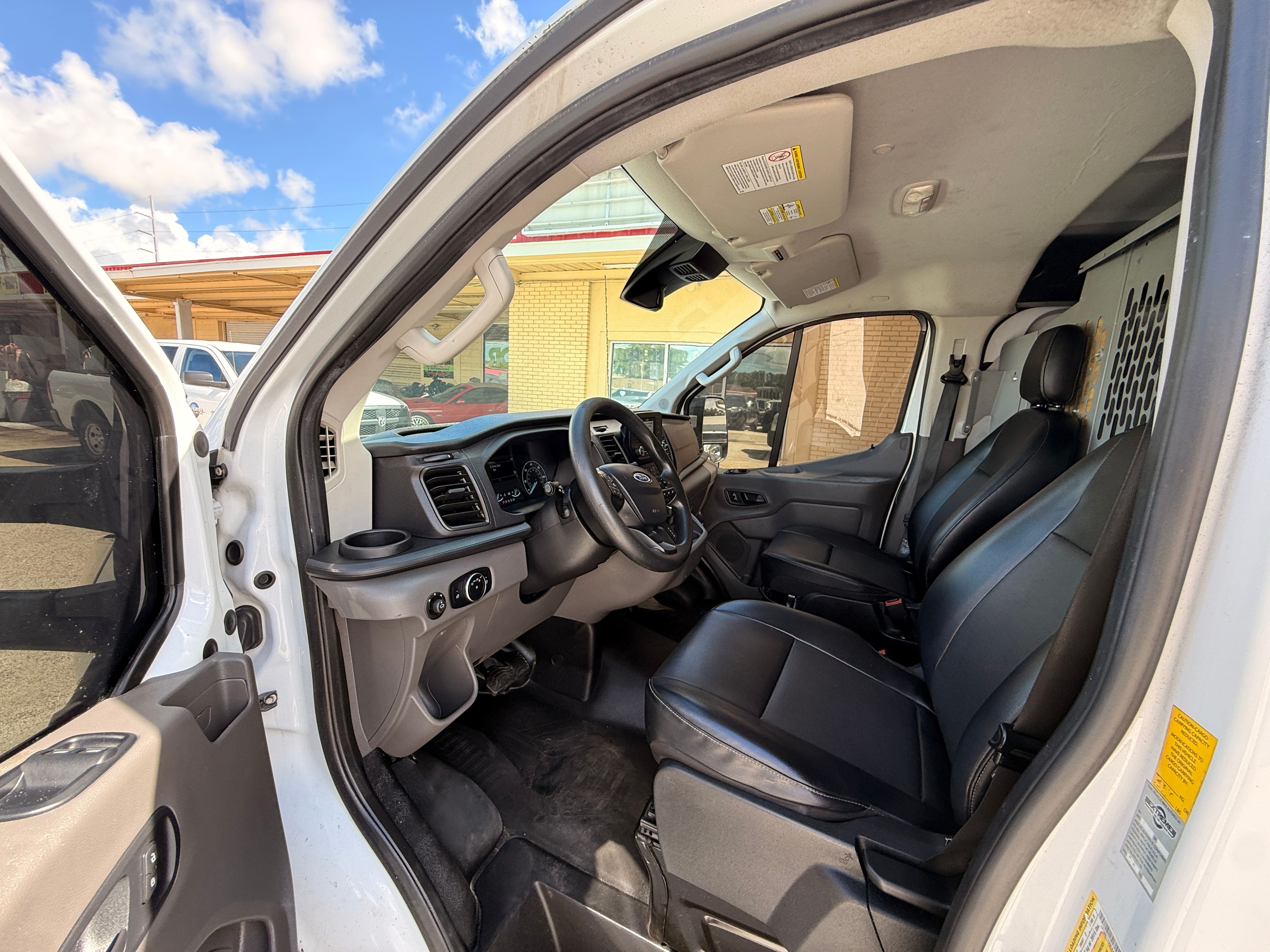 2020 Ford Transit White - Photo 6 of 8