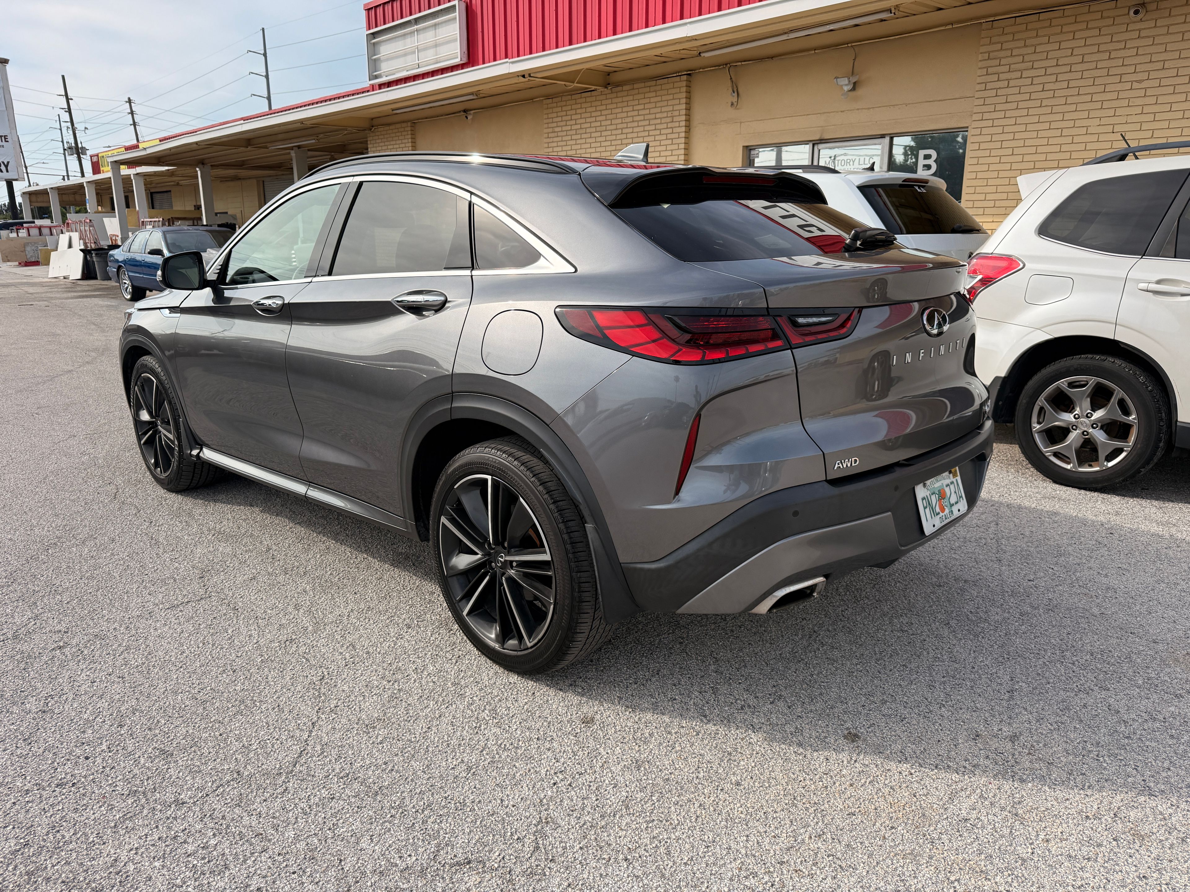 2023 INFINITI QX55 Gray - Photo 4 of 8
