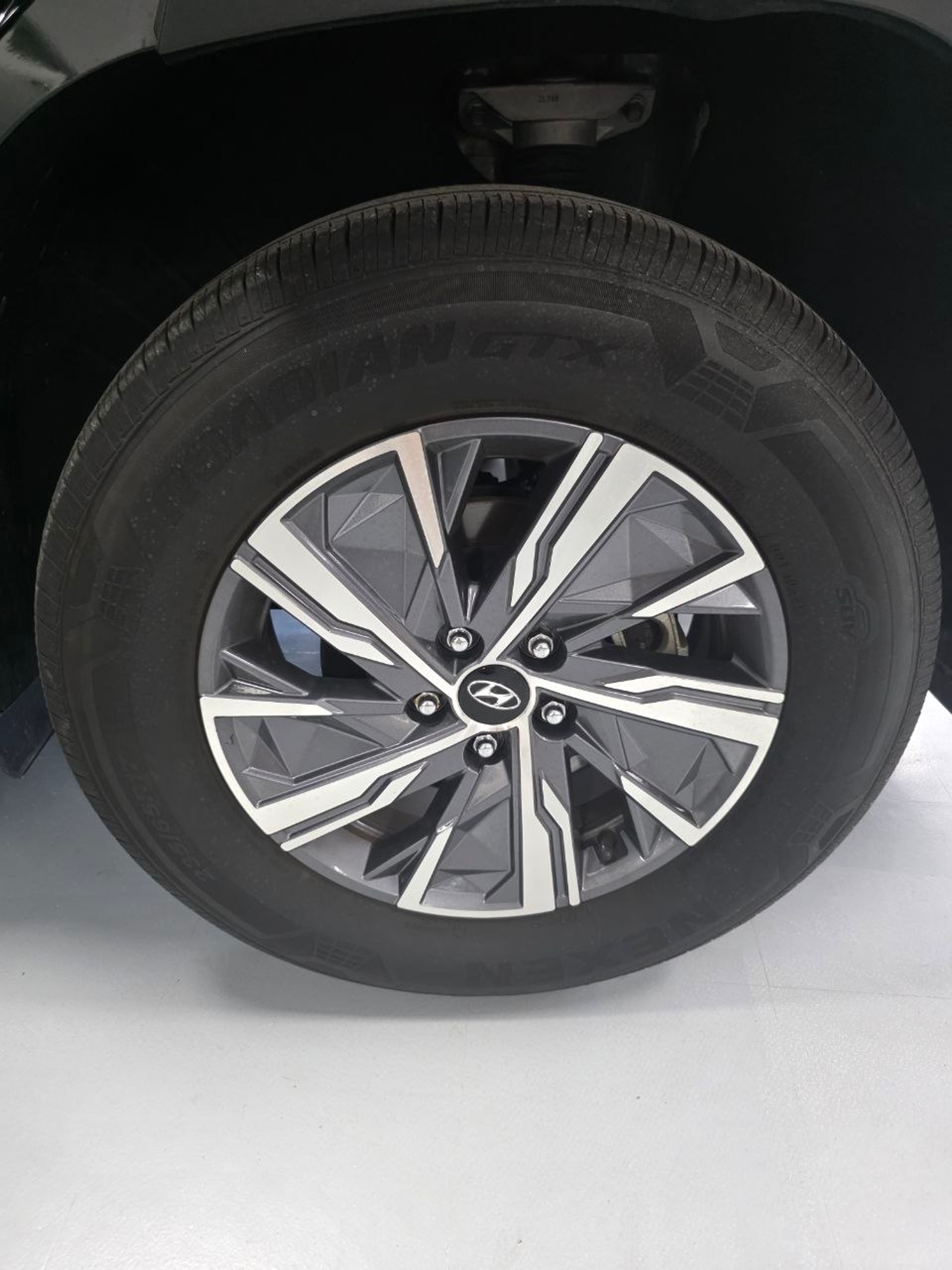 2023 Hyundai Tucson Black - Photo 11 of 12