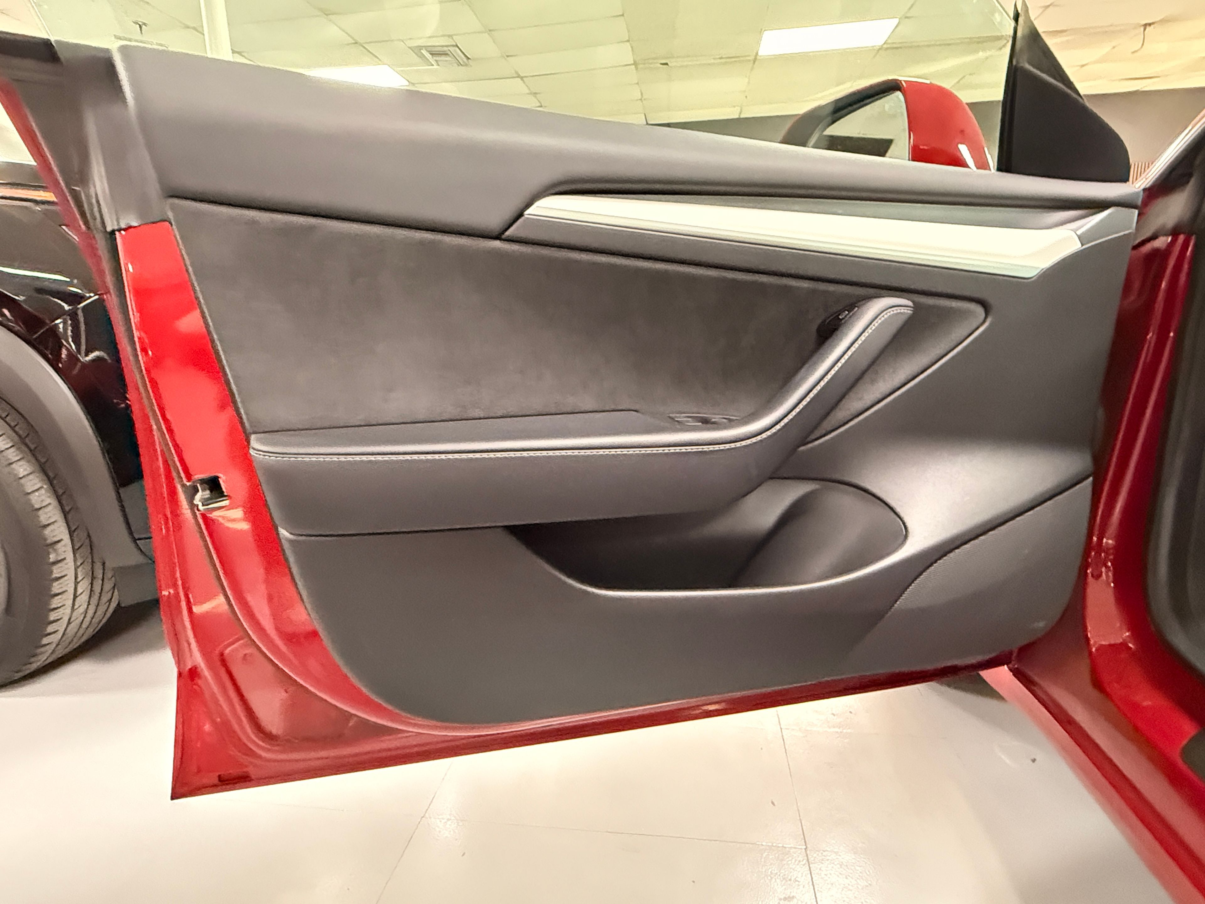 2022 Tesla Model 3 Red - Photo 6 of 8