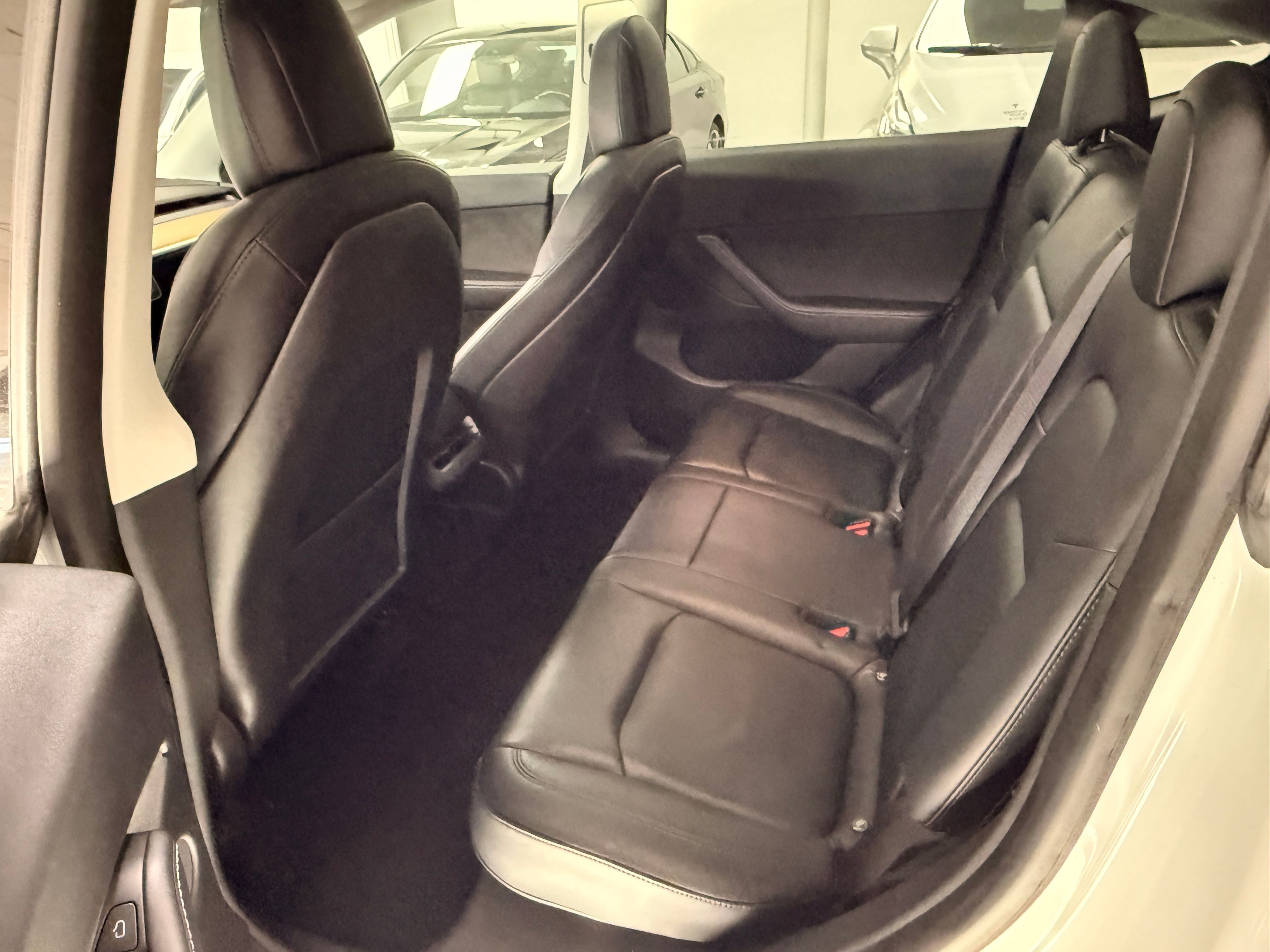 2022 Tesla Model Y White - Photo 8 of 8