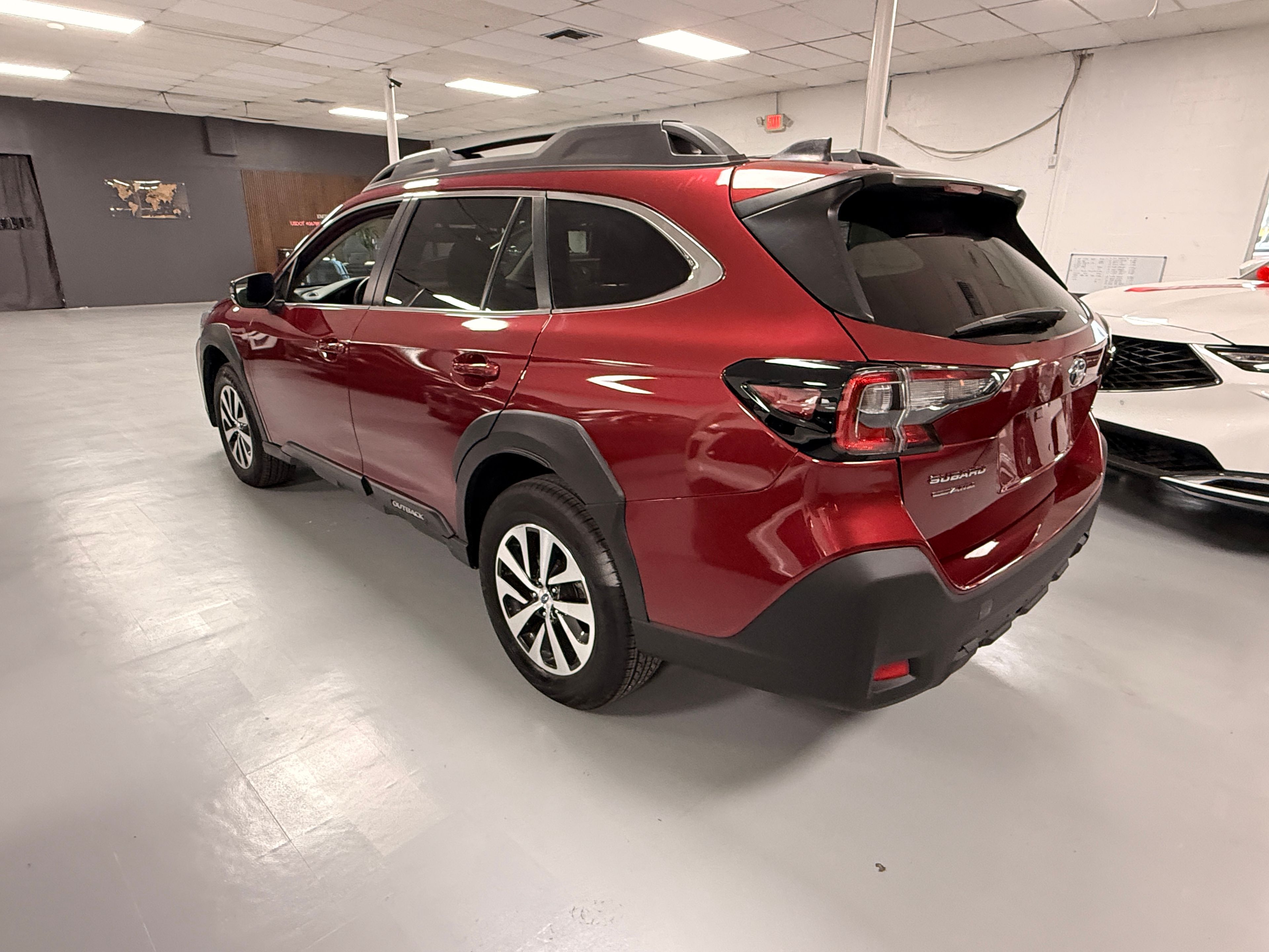2025 Subaru Outback Black - Photo 4 of 8