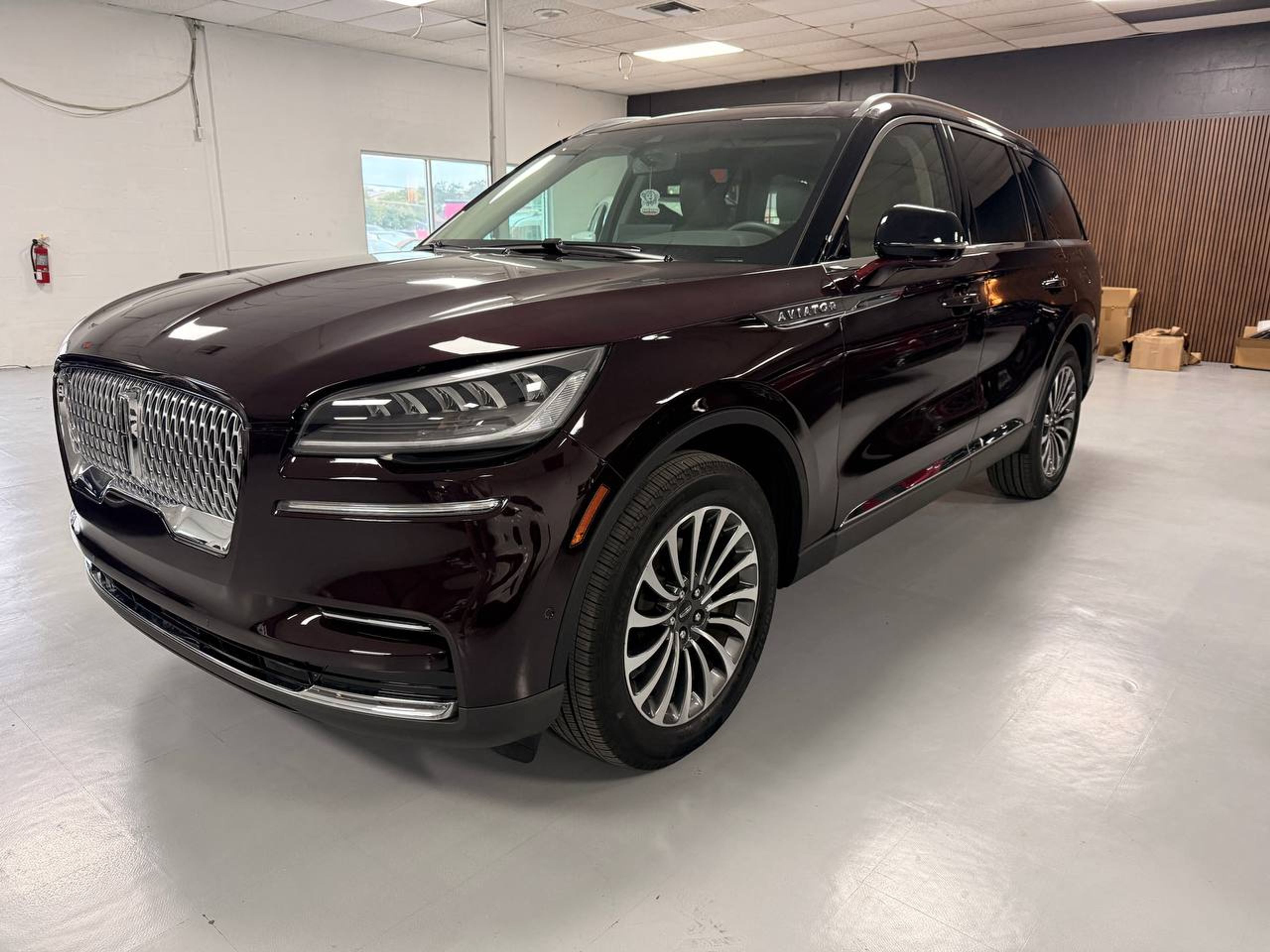 2024 LINCOLN Aviator Burgundy - Photo 4 of 8