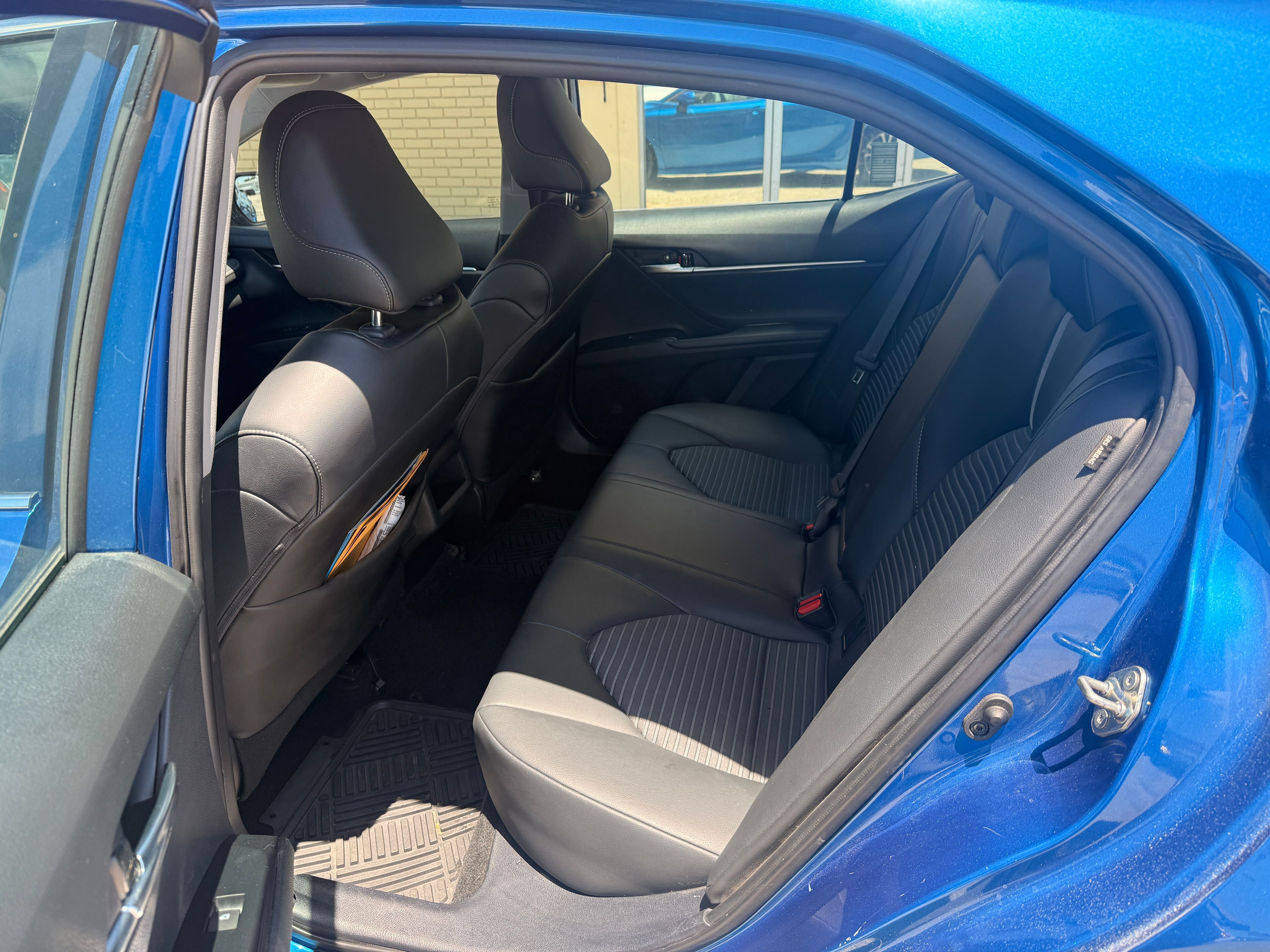 2020 Toyota Camry Black - Photo 5 of 8