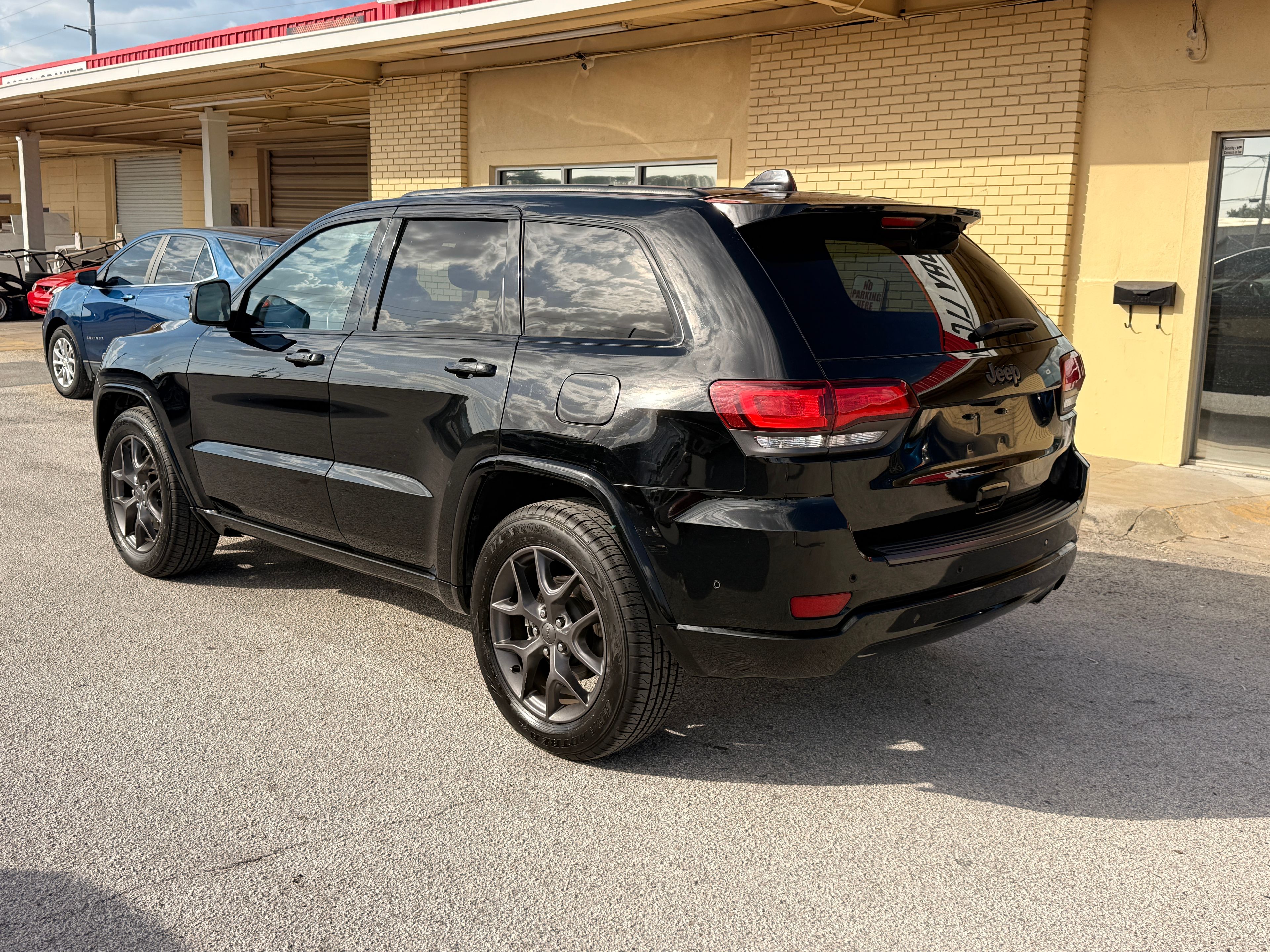 2021 Jeep Grand Cherokee Black - Photo 4 of 7