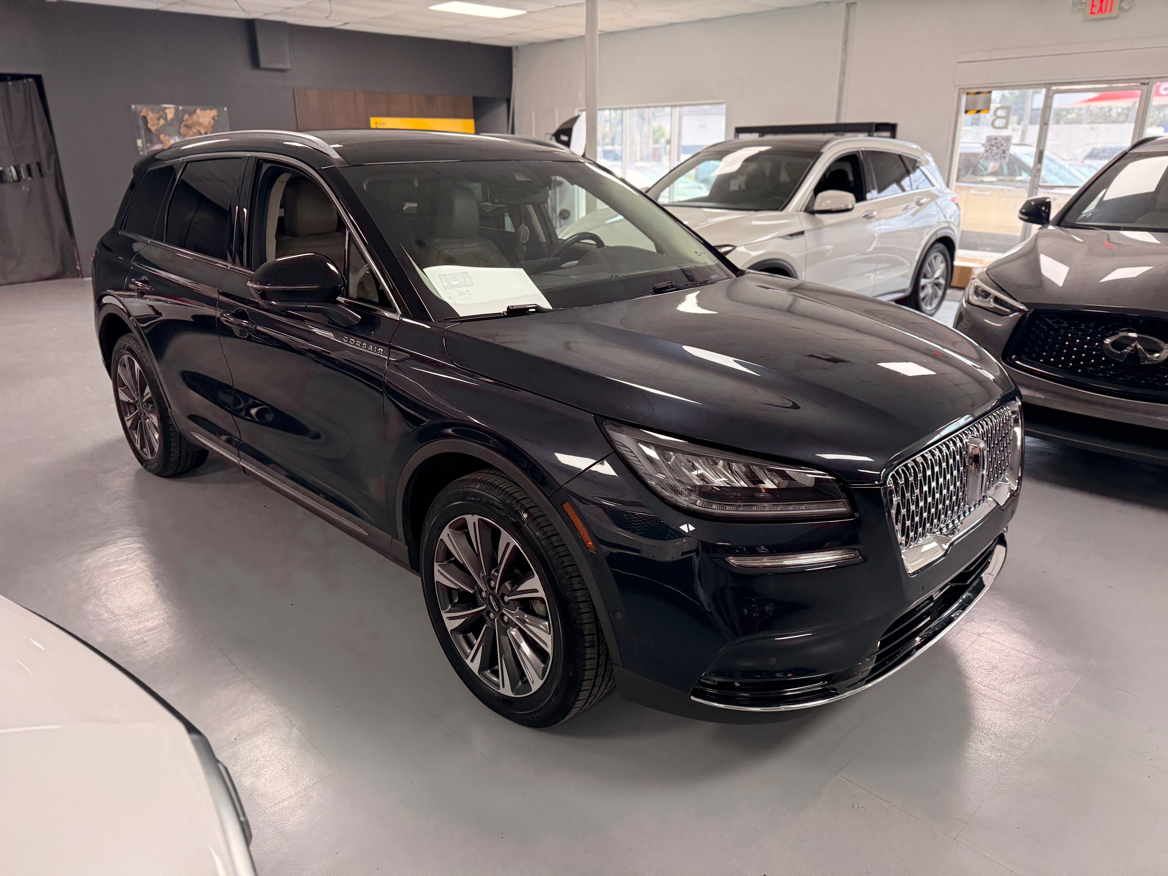 2021 LINCOLN Corsair Beige - Photo 2 of 7