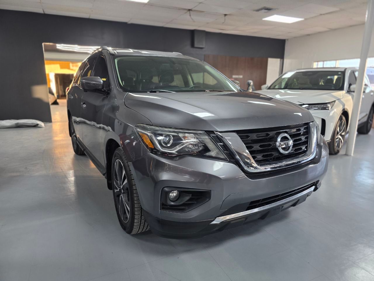 2020 Nissan Pathfinder SL