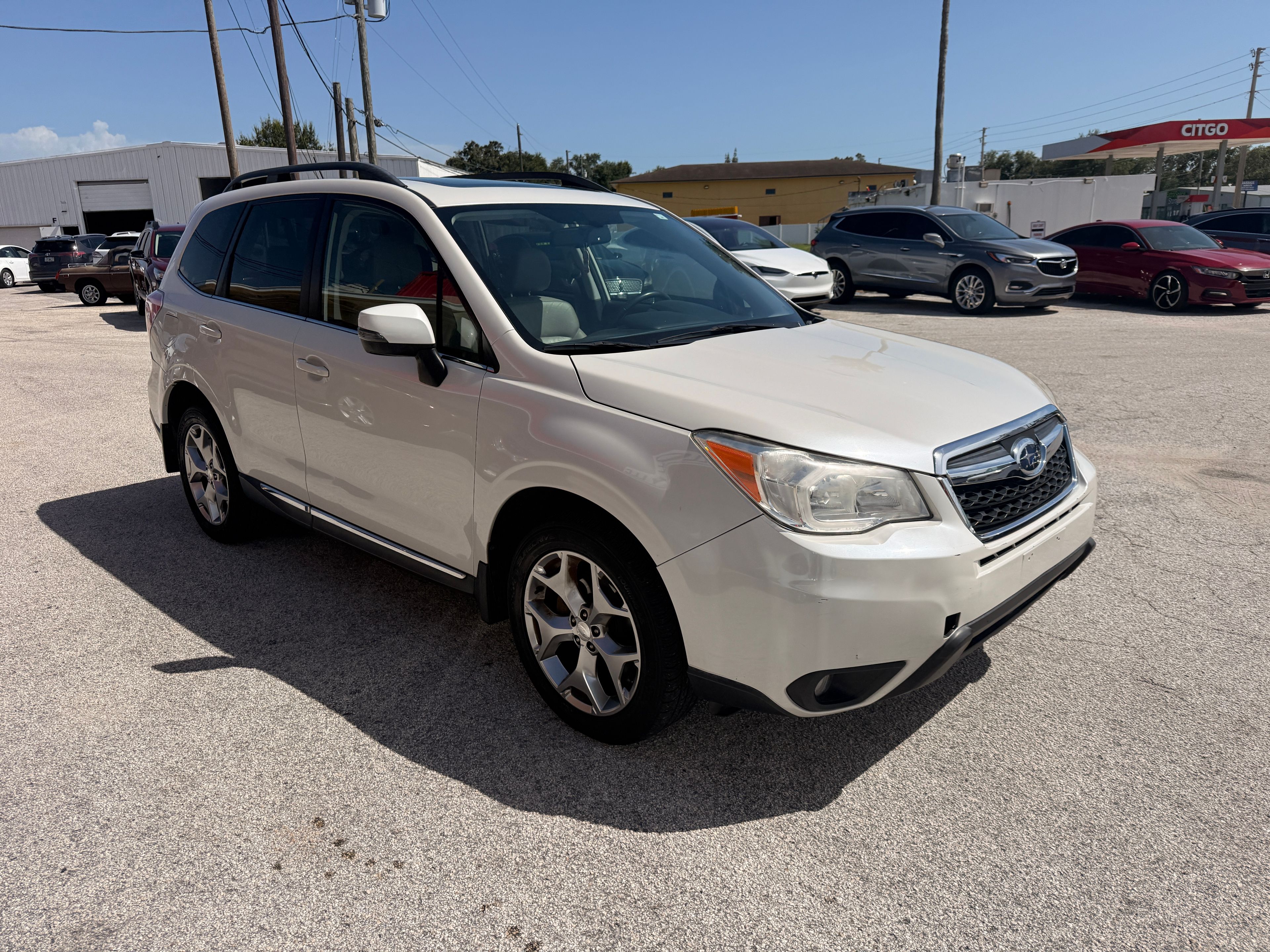 2015 Subaru Forester White - Photo 2 of 7
