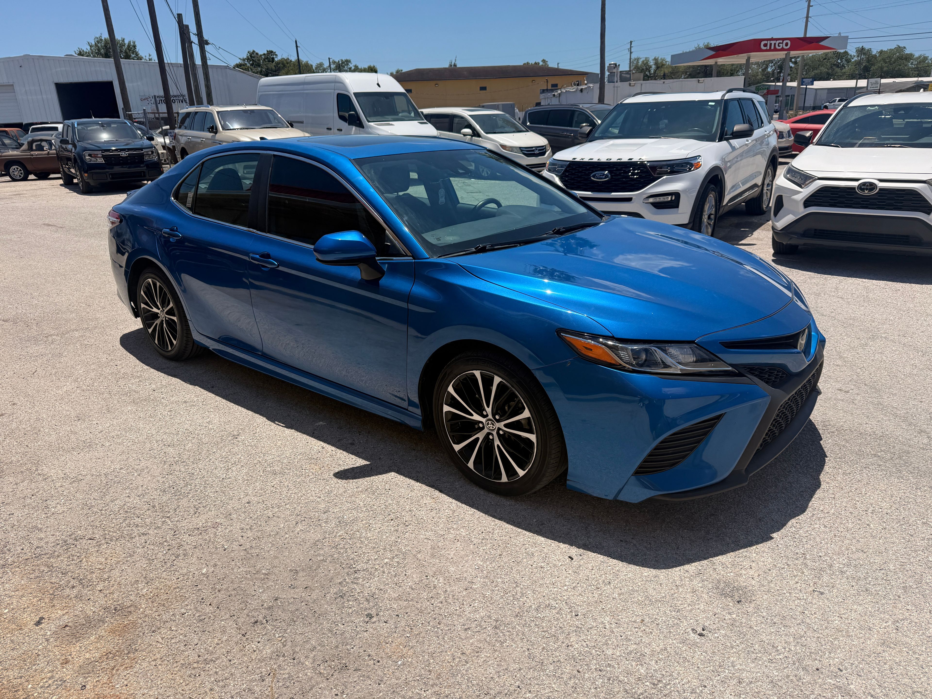 2020 Toyota Camry Black - Photo 2 of 8
