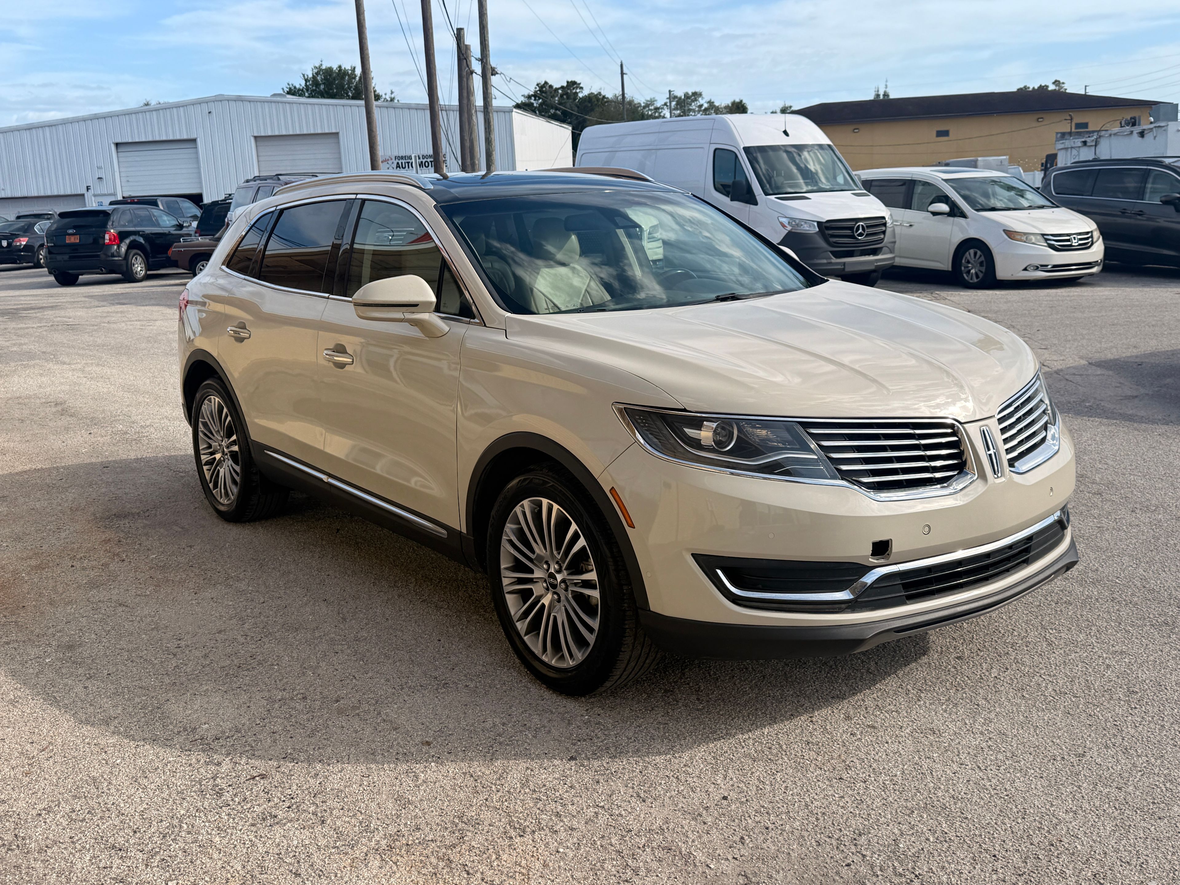 2018 LINCOLN MKX Beige - Photo 2 of 7