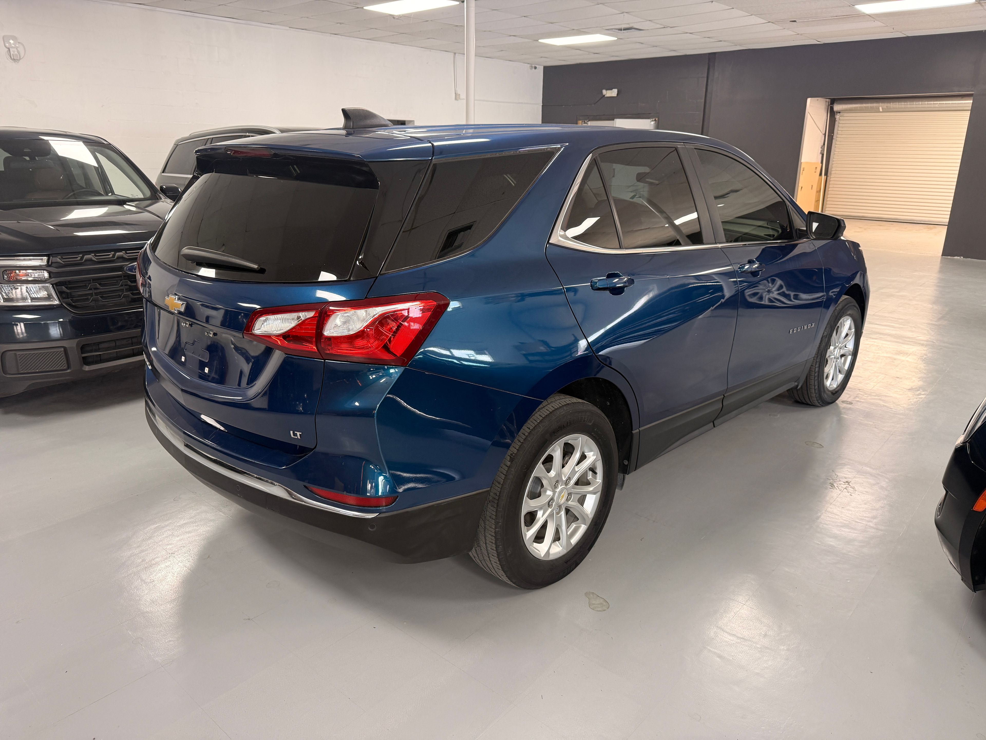 2021 Chevrolet Equinox Blue - Photo 3 of 7