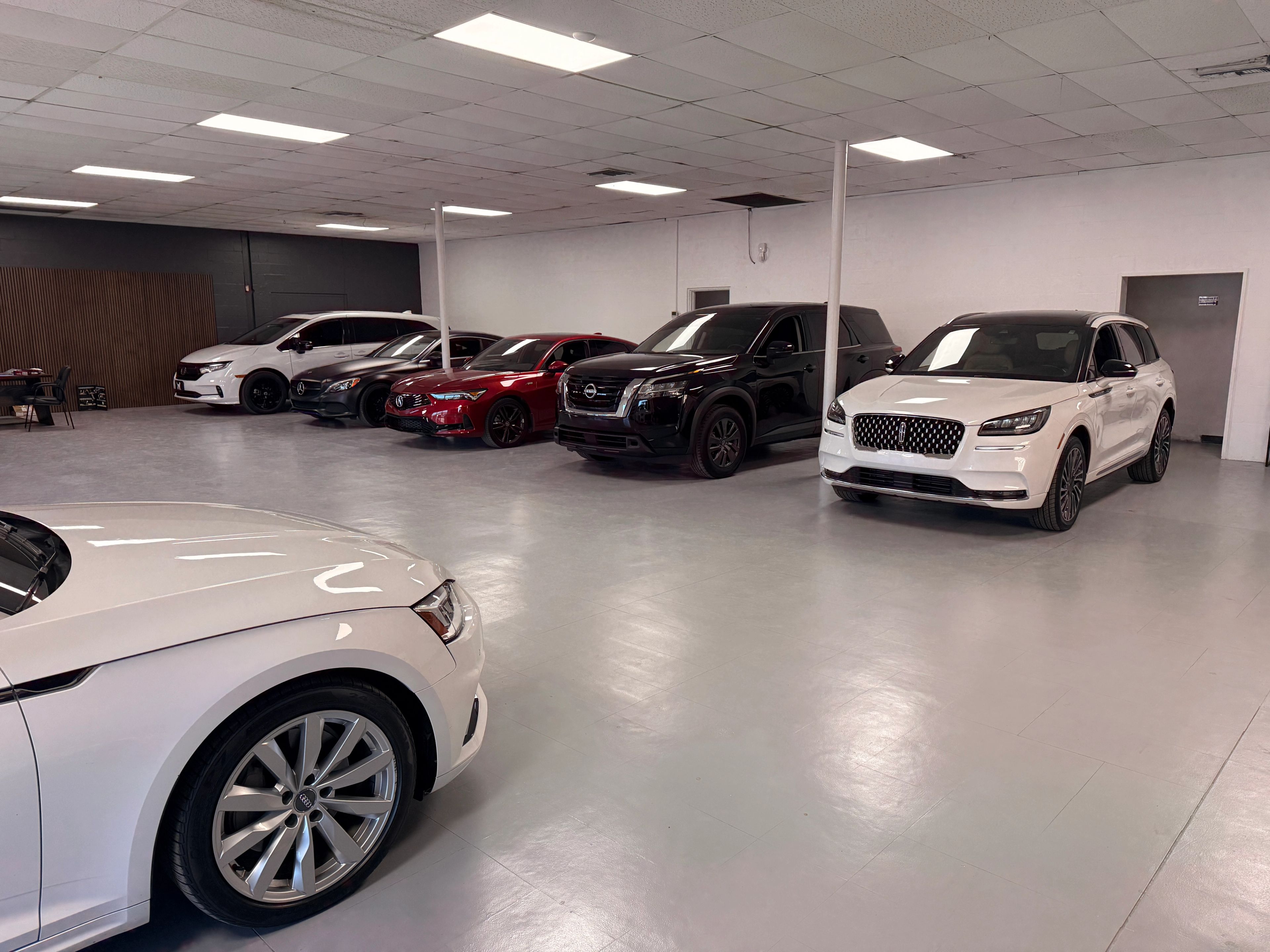 Premium auto showroom 1