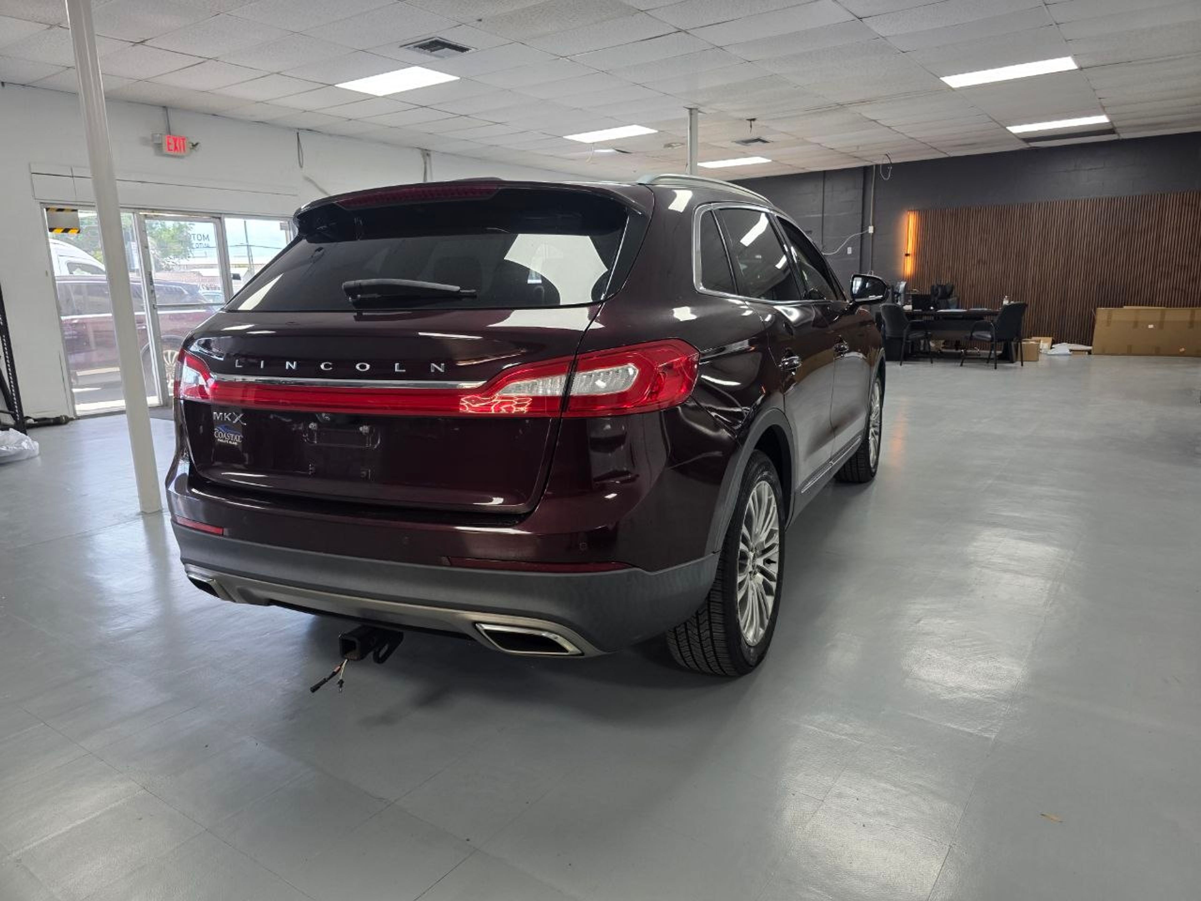 2018 LINCOLN MKX Burgundy - Photo 3 of 8