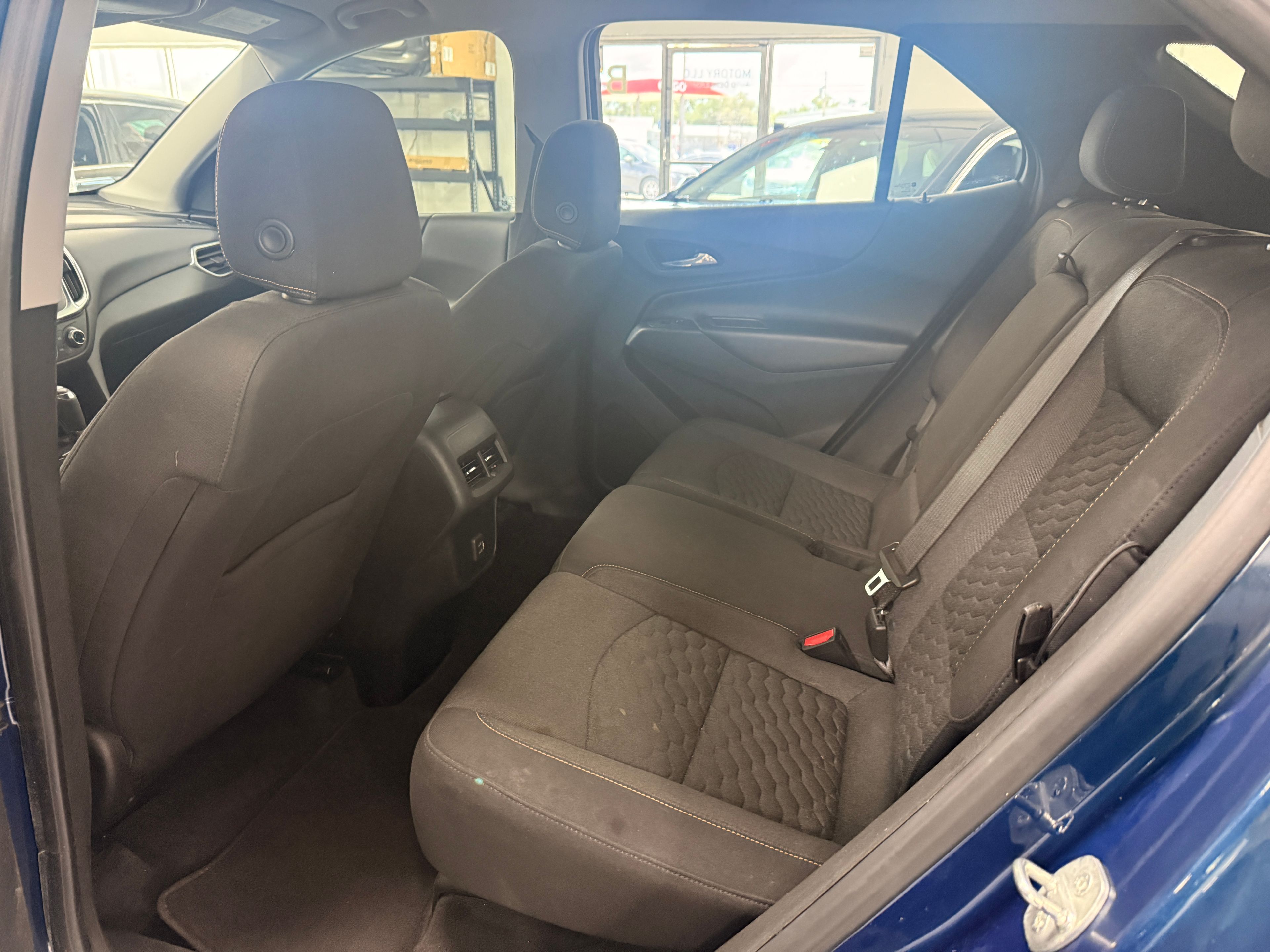 2021 Chevrolet Equinox Blue - Photo 6 of 7