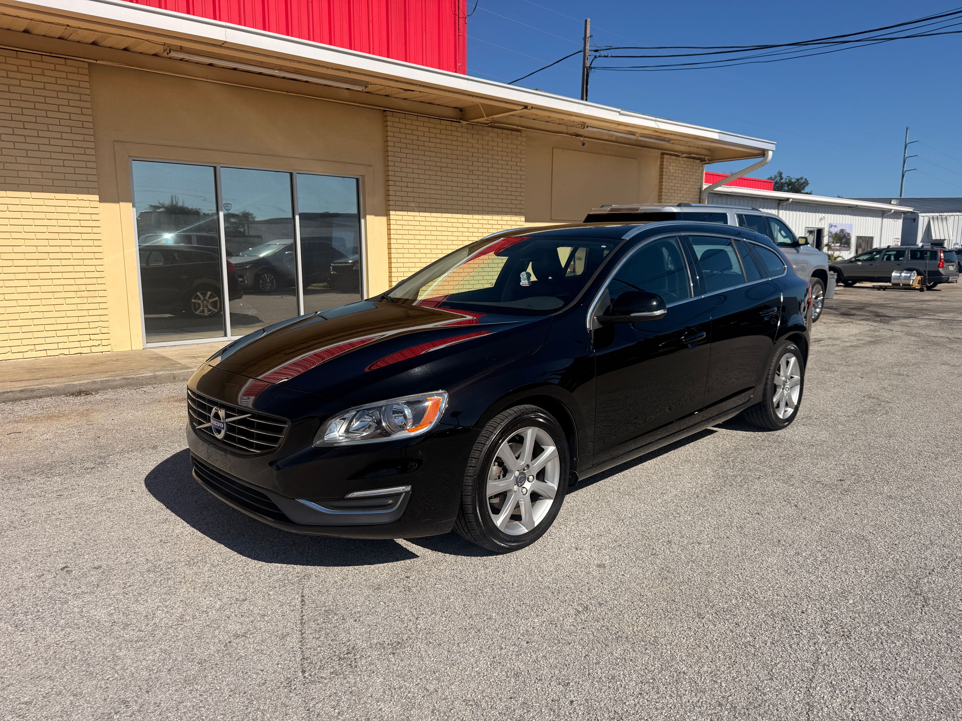 2016 Volvo V60 Black - Photo 1 of 7