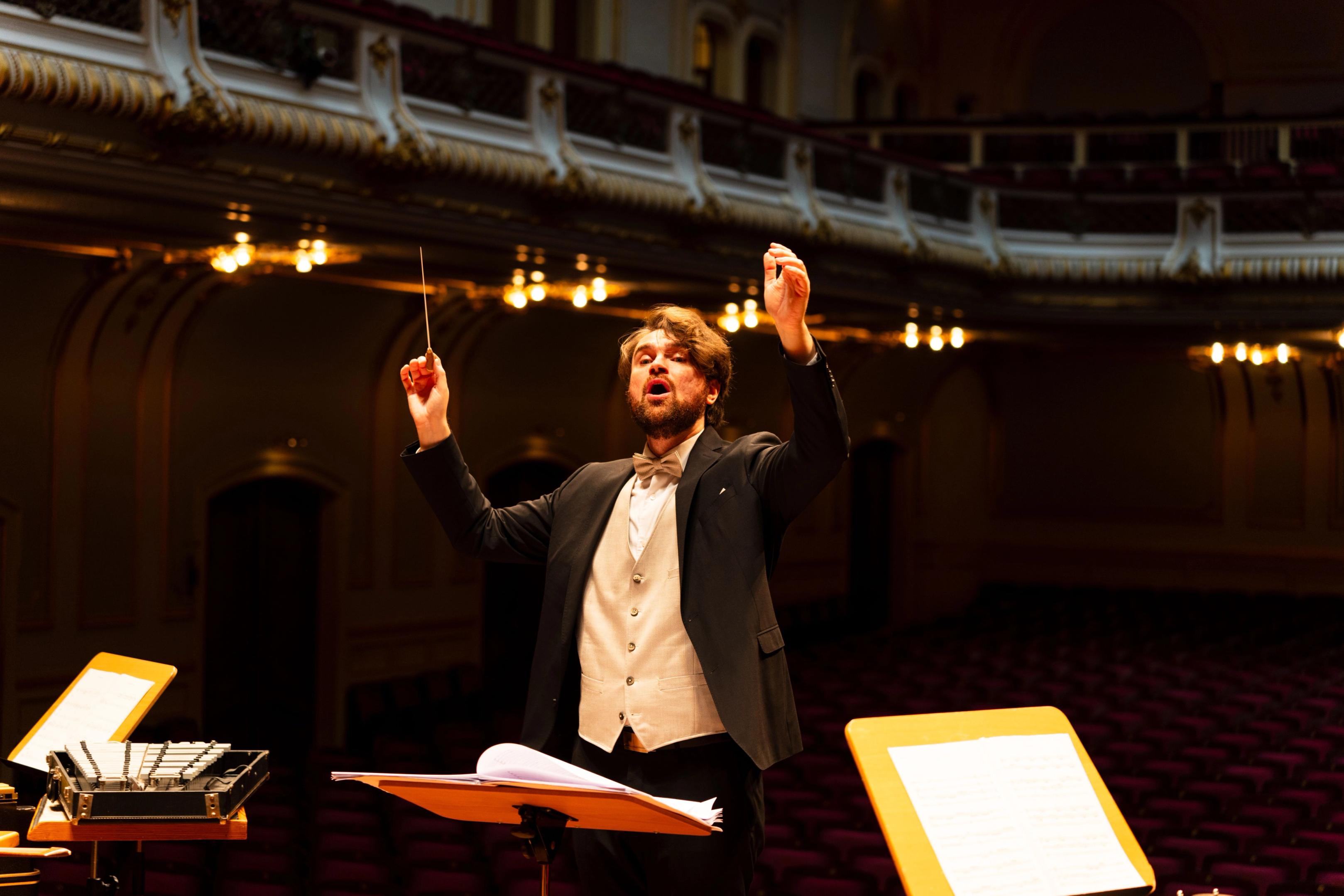 Business orchestration connecting fragmented workflows, systems, teams and AI across the customer journey