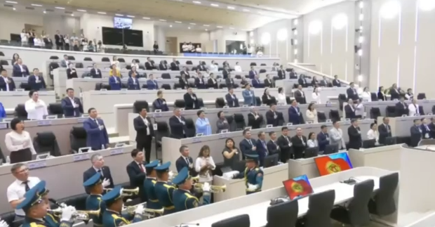 Бүгүн Жогорку Кеңеш каникулга тарады