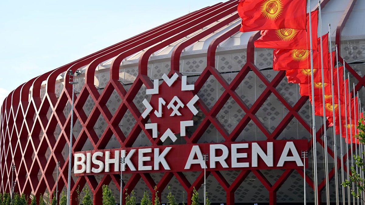 «Бишкек Арена» жетим балдар жана балдар үйлөрүнүн бүтүрүүчүлөрүнө 100 VIP-билет бөлдү