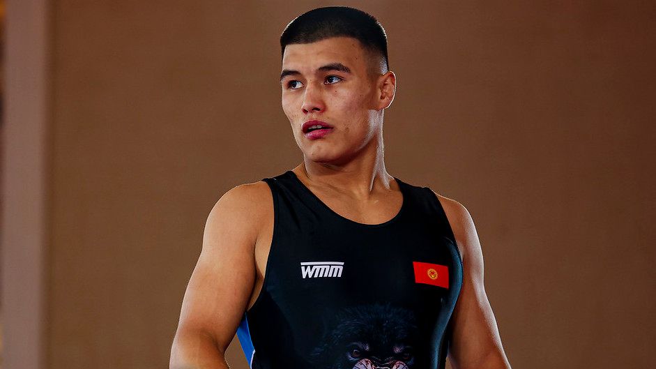 Кыргызстандык балбан Эрлан Марс уулу Азия чемпиону болду