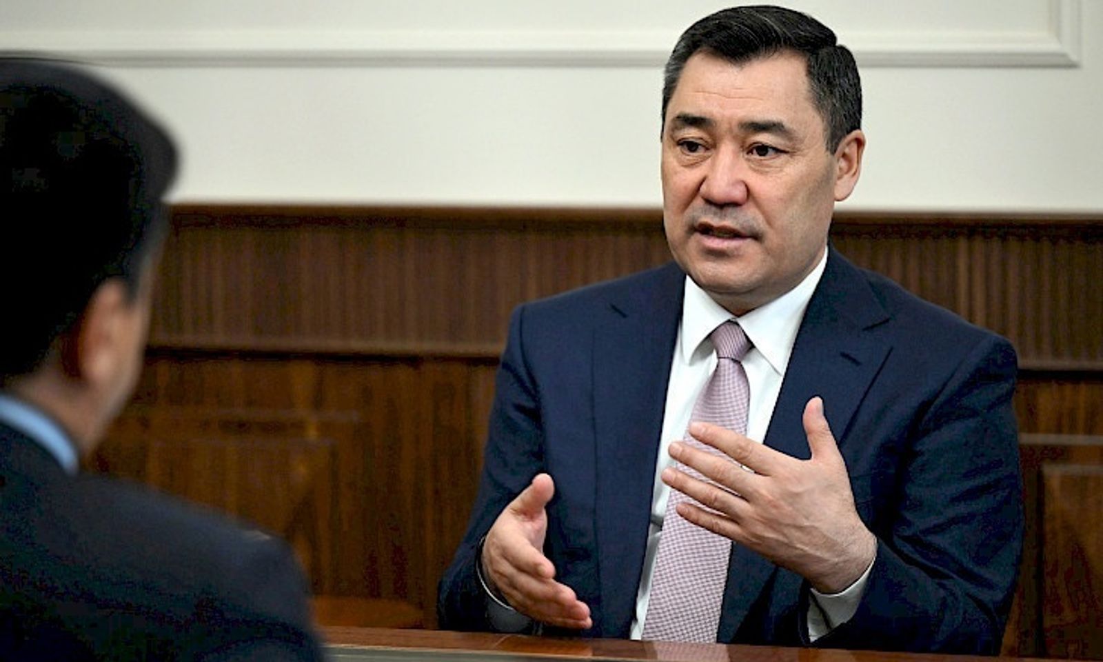 Садыр Жапаров: «Кыргызстанда жүзүн толук жапкан кийим кийүүгө тыюу салуу боюнча Кыргызстан мусулмандарынын Аалымдар кеңеши тарабынан чечим кабыл алынган»