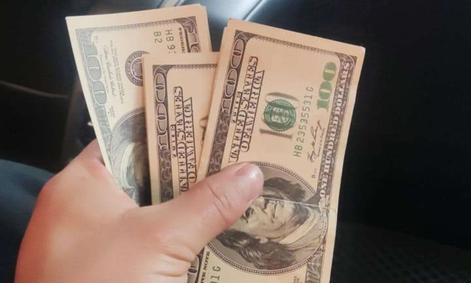 Бишкекте жасалма 50 миң долларды өткөрүүгө аракет кылышкан