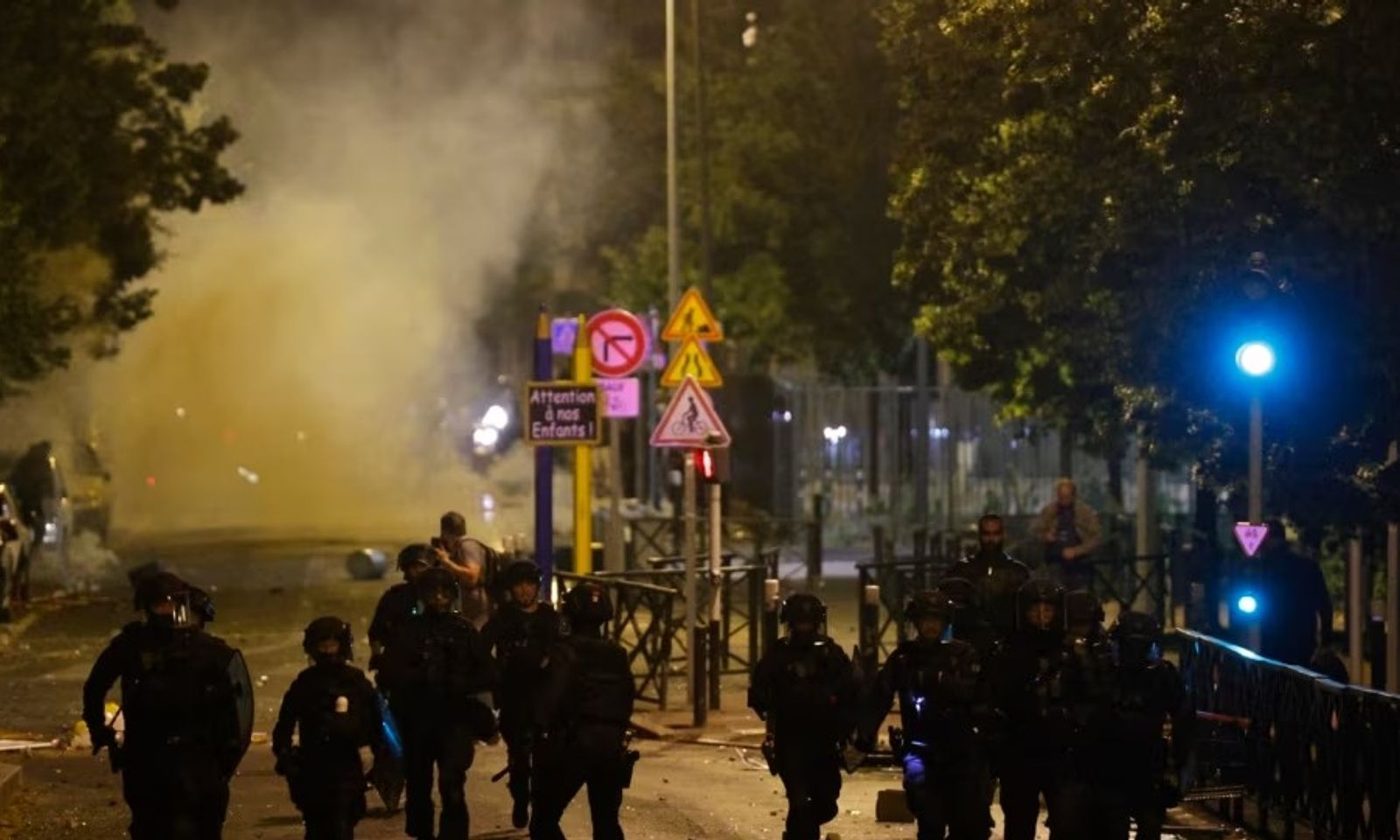 Франциядагы башаламандыктарда 150 киши кармалды