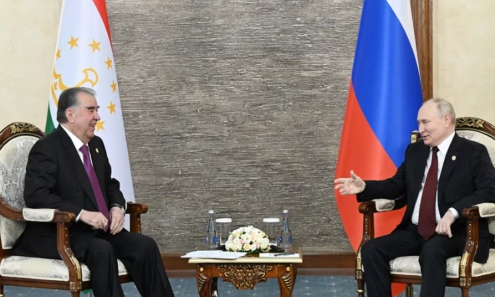 Эмомали Рахмон расмий сапары менен Москвага барат