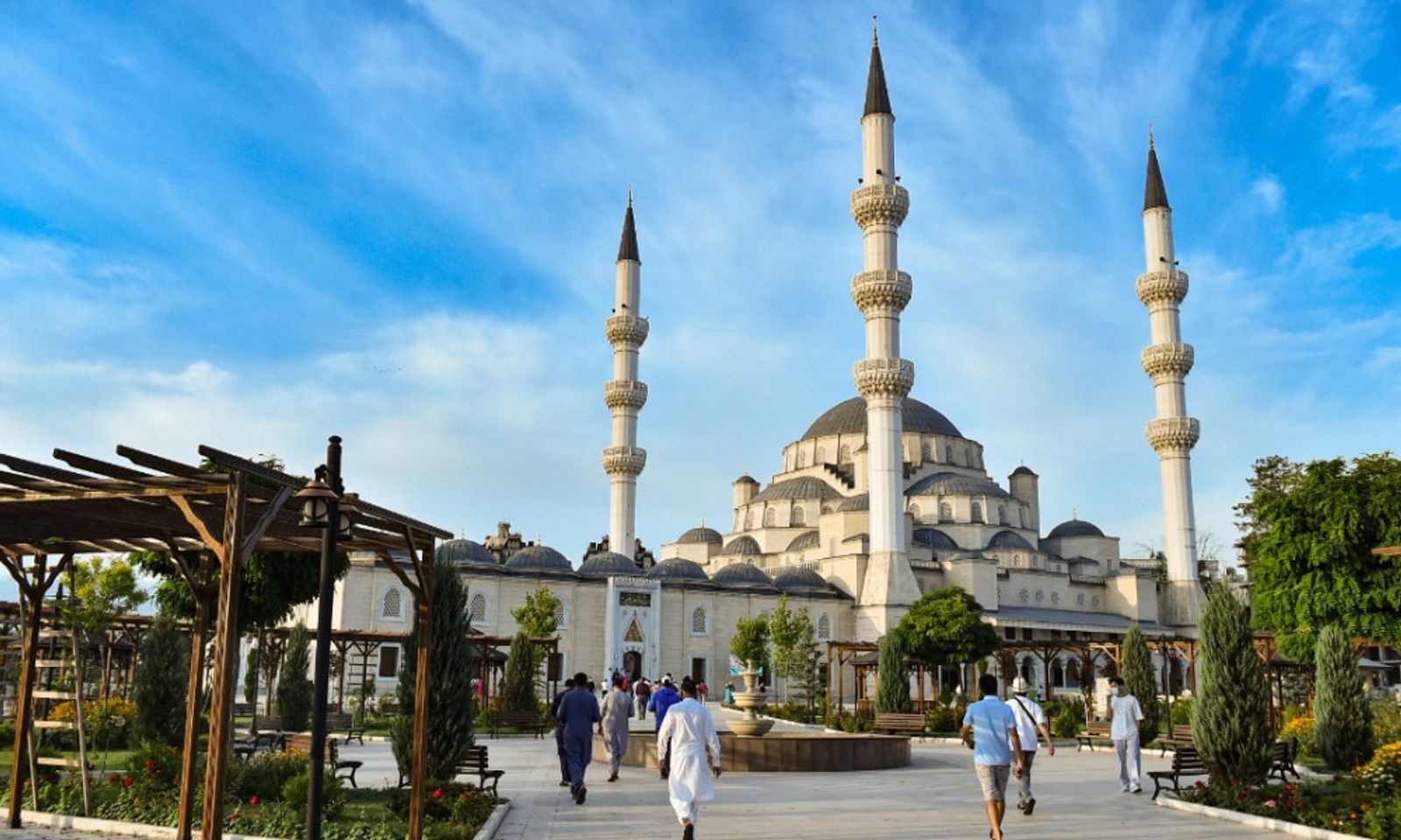 Кыргызстандыктар 28-июнда эс алат