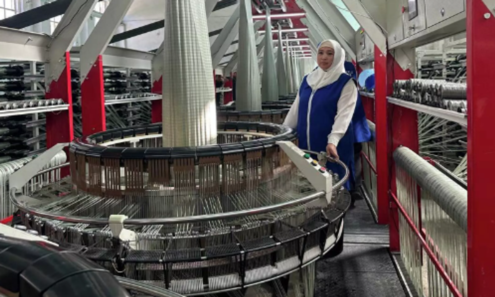 Сүлүктүнүн 155 жылдыгы өтүп, шаарда бир бала бакча менен эки ишкана ачылды