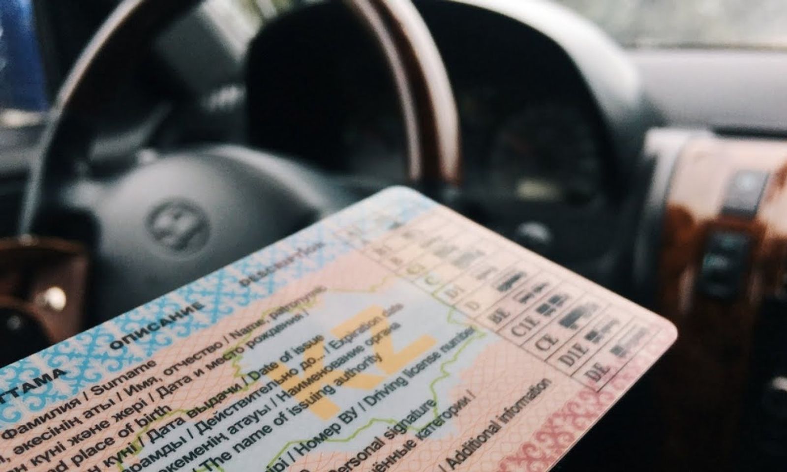 Айдоочулук күбөлүк алуу үчүн экзамен тапшыруу эрежелери өзгөртүлөт