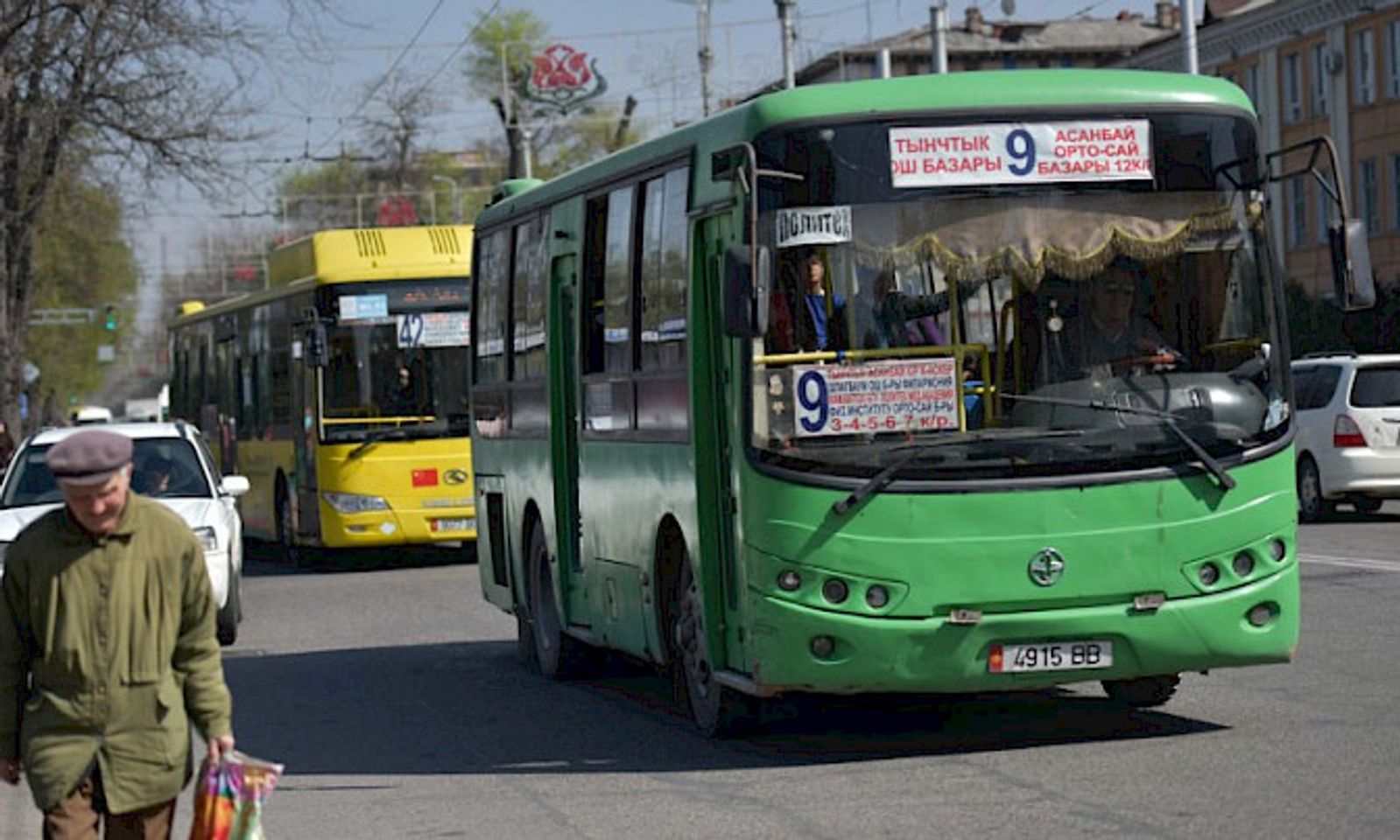 Бишкекте коомдук транспорттогу жол кире акысын 20 сомго көтөрүү сунушталууда