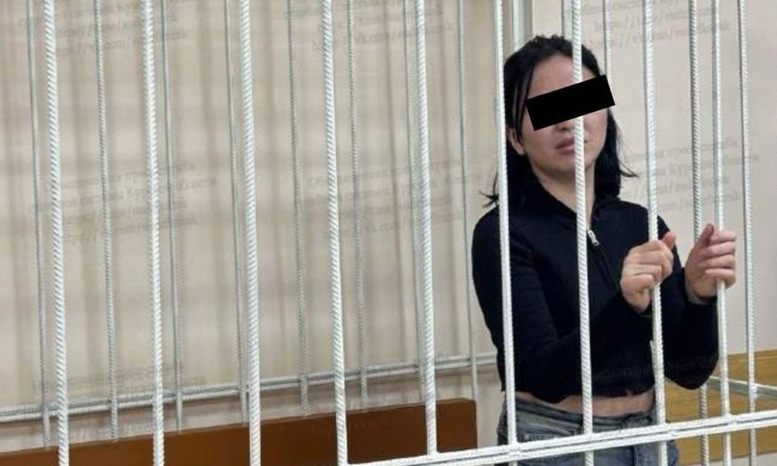 Россияда Кыргызстандык кыз полицияга акча сунуштады деген шек менен кармалды