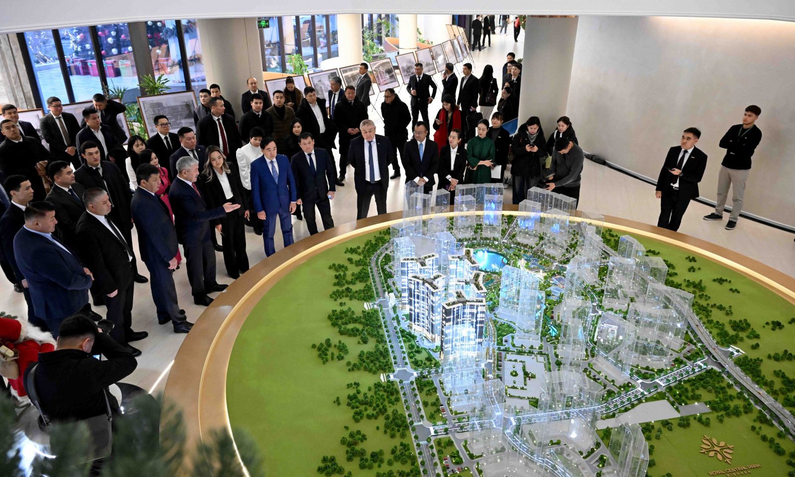 Визит Премьер-министра Кыргызской Республики, уважаемого господина Адылбека Алешовича Касымалиева, в здание Rox Center