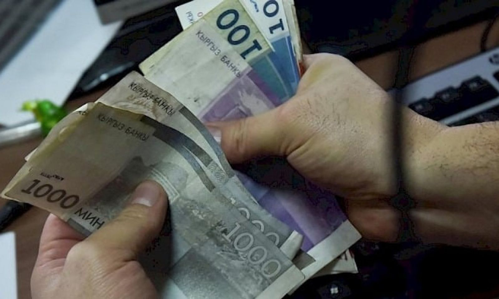 Сентябрдан тартып мектеп жетекчилеринин айлыгы көтөрүлөт