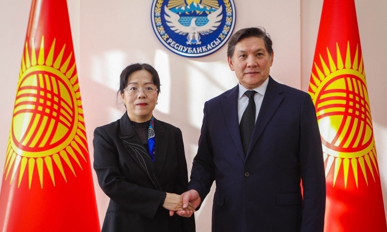 Кыргыз-кытай кызматташтыгы. Элчи Лю Цянпин менен жолугушуу өттү.