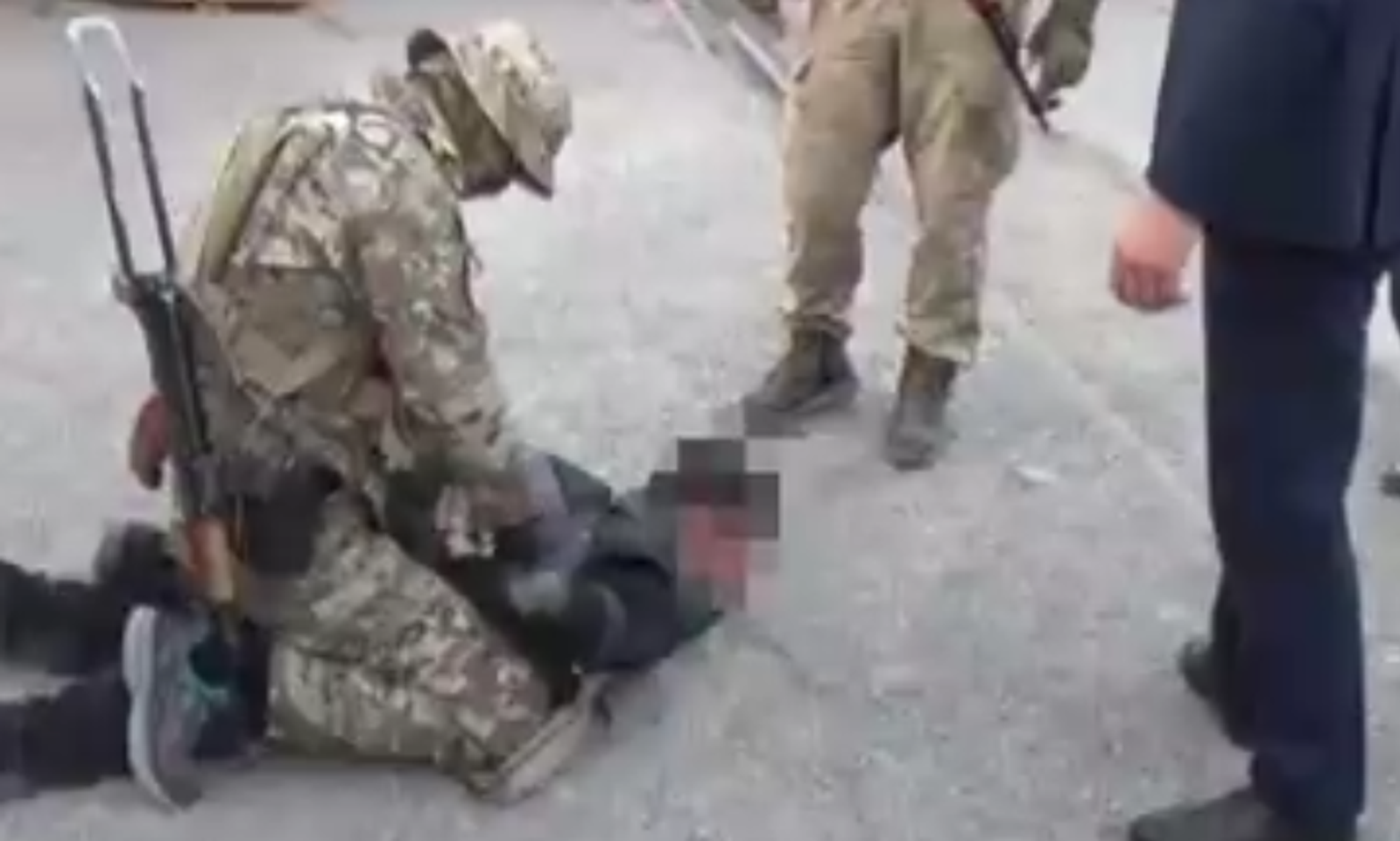 «Тайсон» каймана аты бар Көлбаевдин кылмыштуу тобунун мүчөсү кармалды