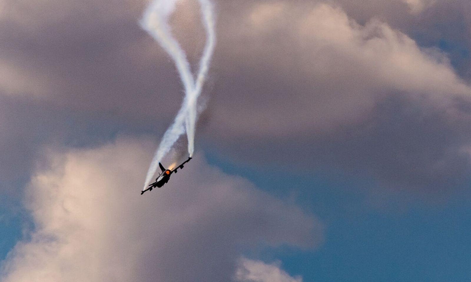 Казакстан: учак кырсыгында эки киши каза болду